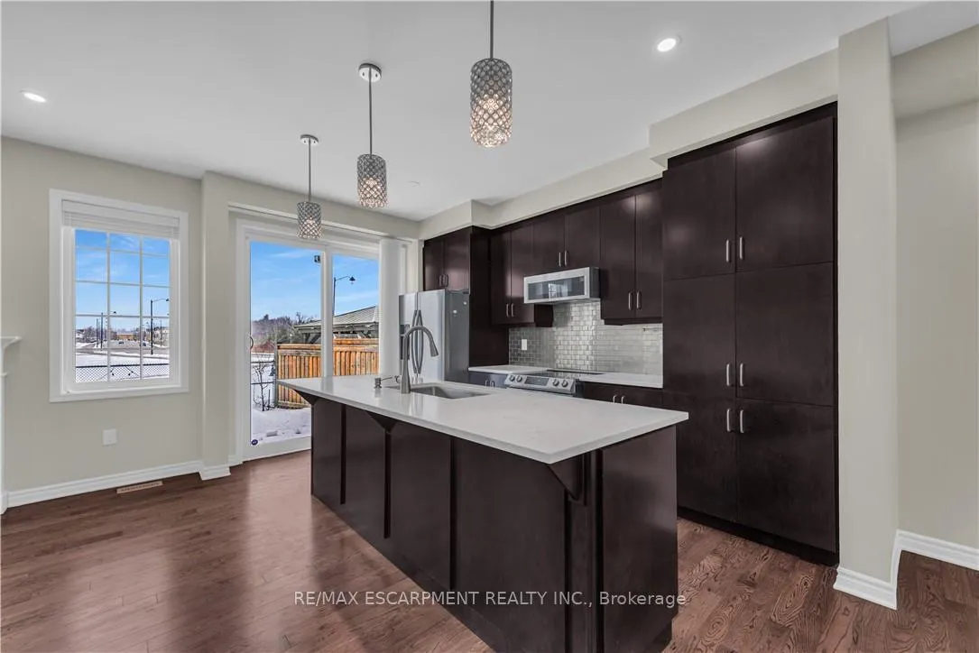 Photo 7 of 75 Forest Ridge Avenue, Hamilton, Waterdown — HOMEH