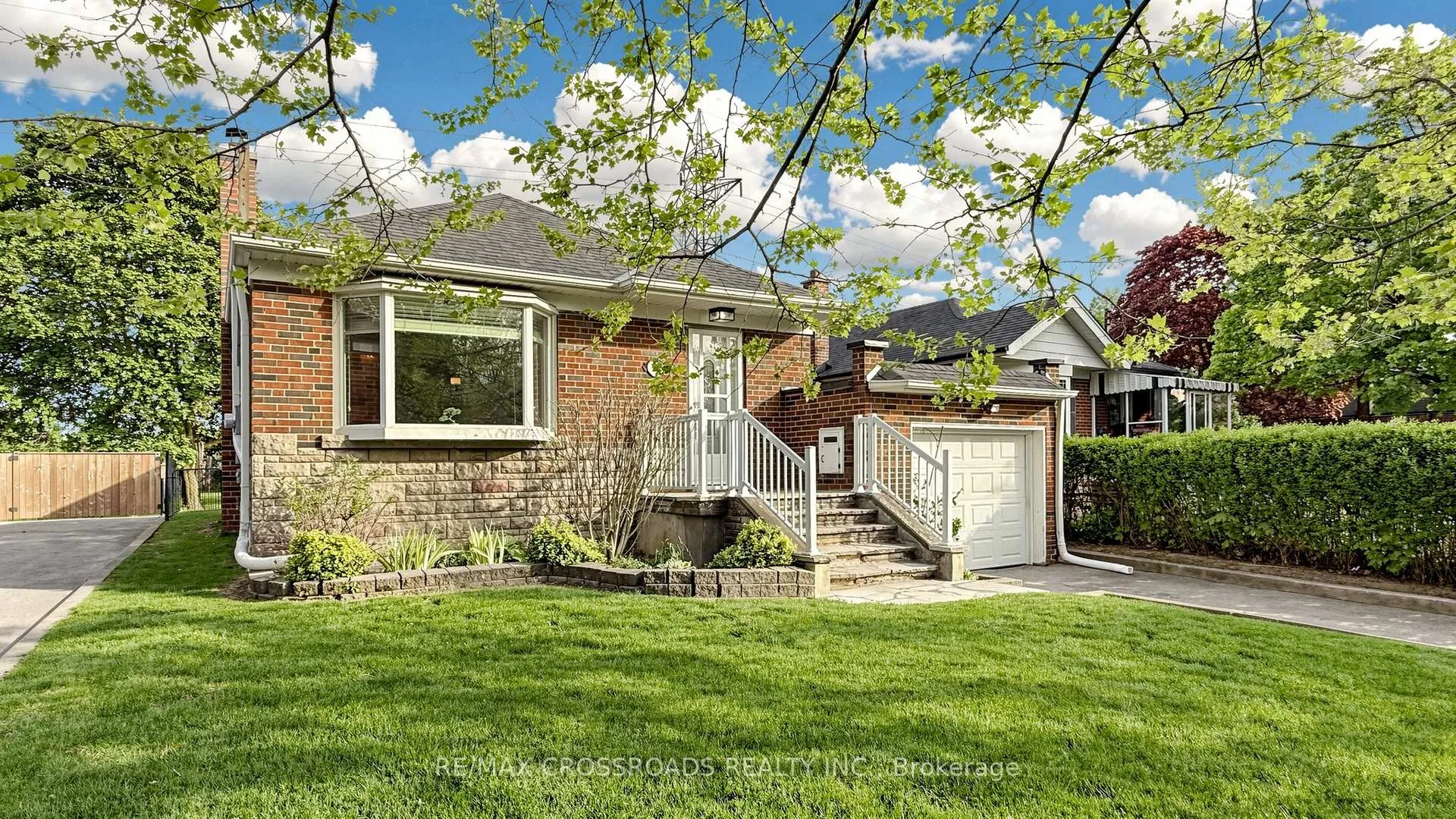Photo 4 of 63 Flora Drive, Scarborough, Dorset Park — HOMEH