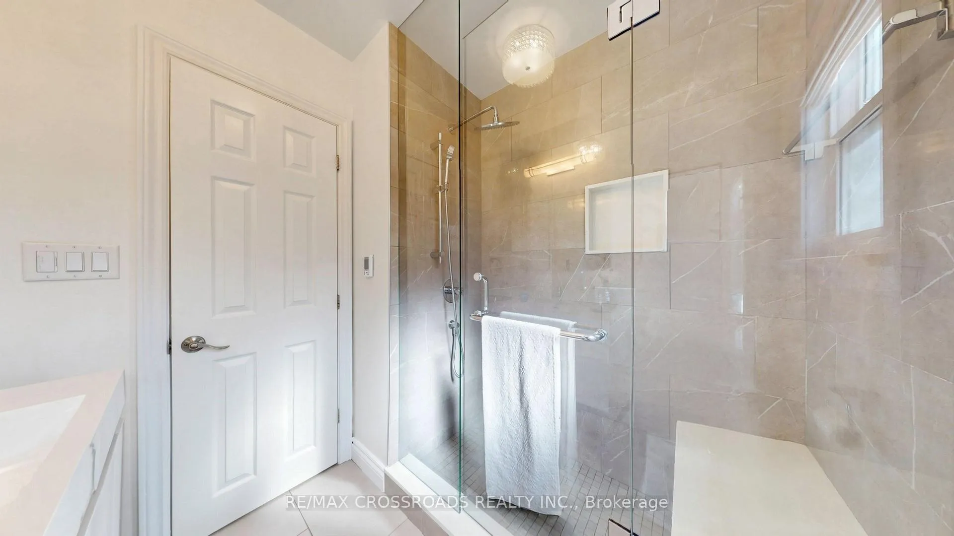 Photo 27 of 63 Flora Drive, Scarborough, Dorset Park — HOMEH