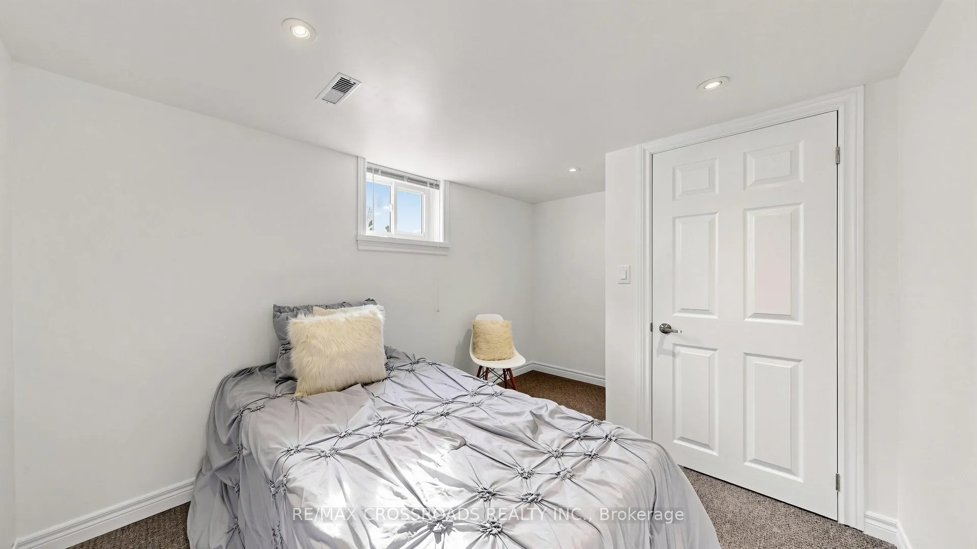 Photo 40 of 63 Flora Drive, Scarborough, Dorset Park — HOMEH