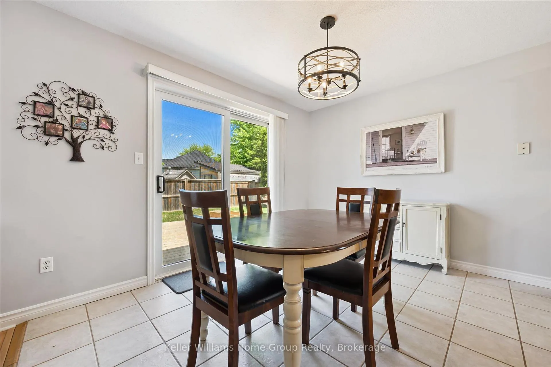 Photo 8 of 9 Berdux Place, Wellesley — HOMEH