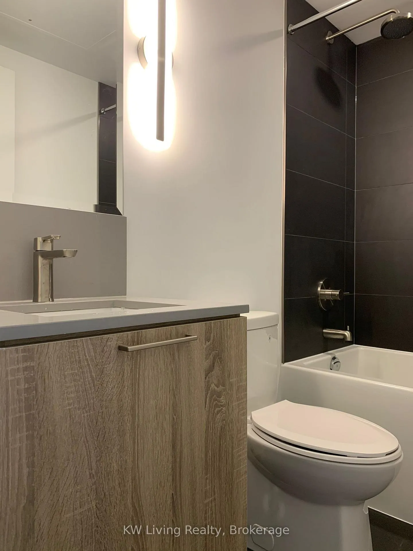 Photo 8 of Unit 3105, 19 Western Battery Road, Toronto, Niagara — HOMEH