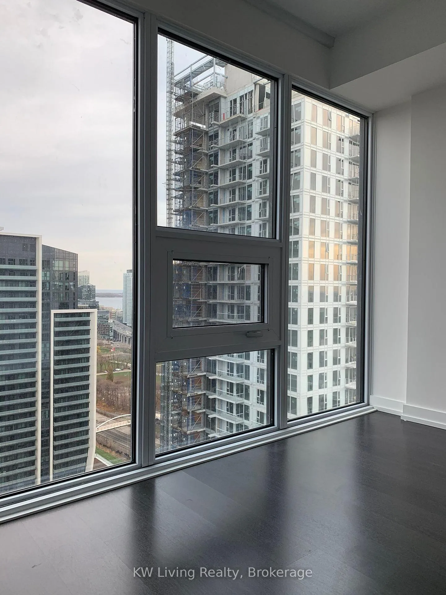 Photo 9 of Unit 3105, 19 Western Battery Road, Toronto, Niagara — HOMEH