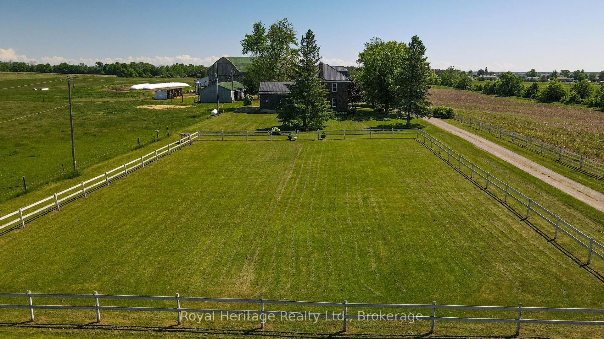 Photo 1 of 140 Robin Road, Kawartha Lakes, Fenelon — HOMEH