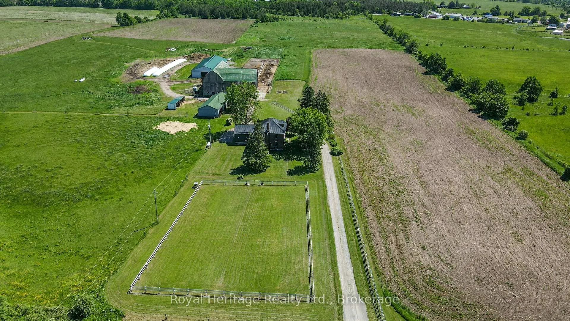 Photo 2 of 140 Robin Road, Kawartha Lakes, Fenelon — HOMEH