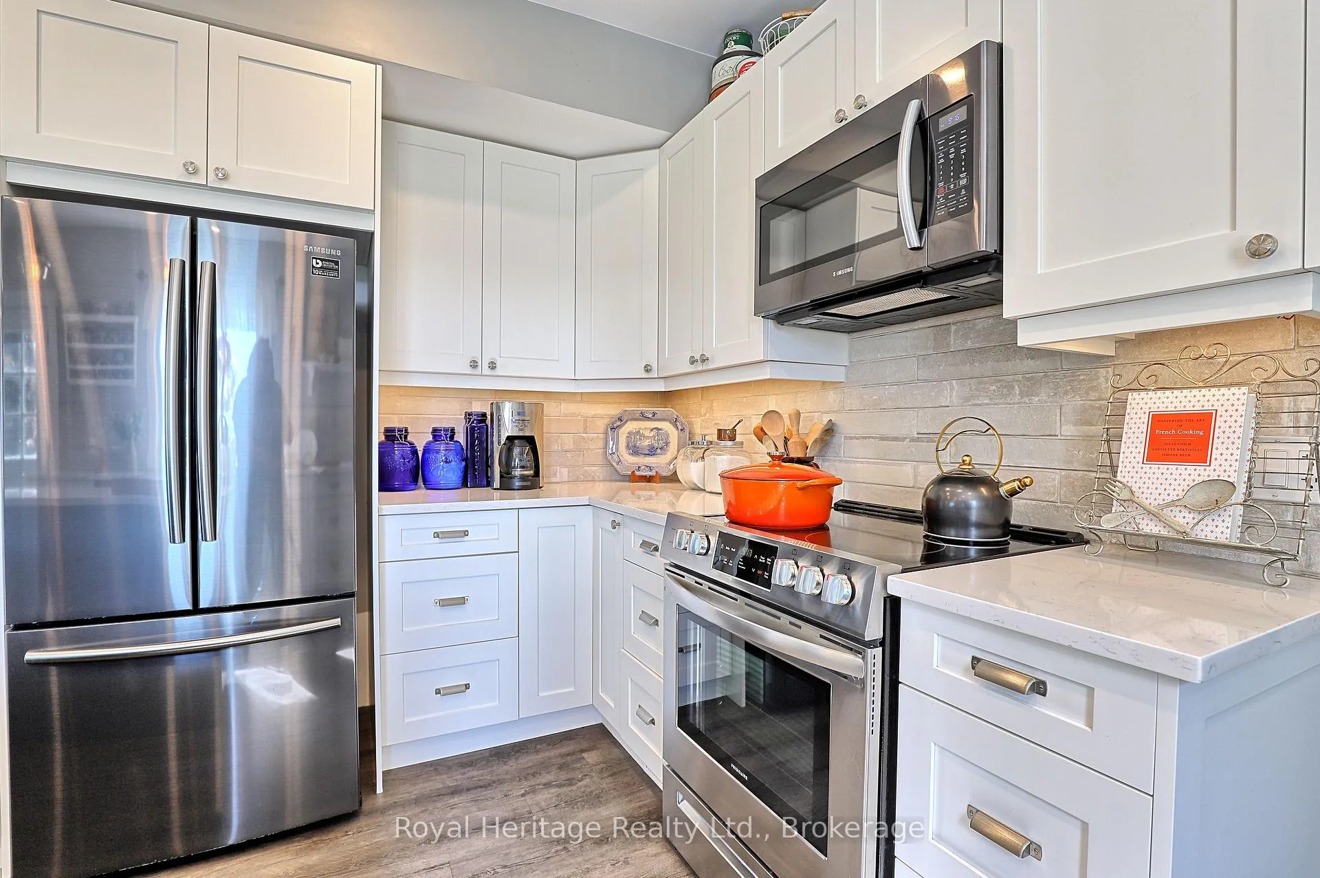 Photo 5 of 140 Robin Road, Kawartha Lakes, Fenelon — HOMEH