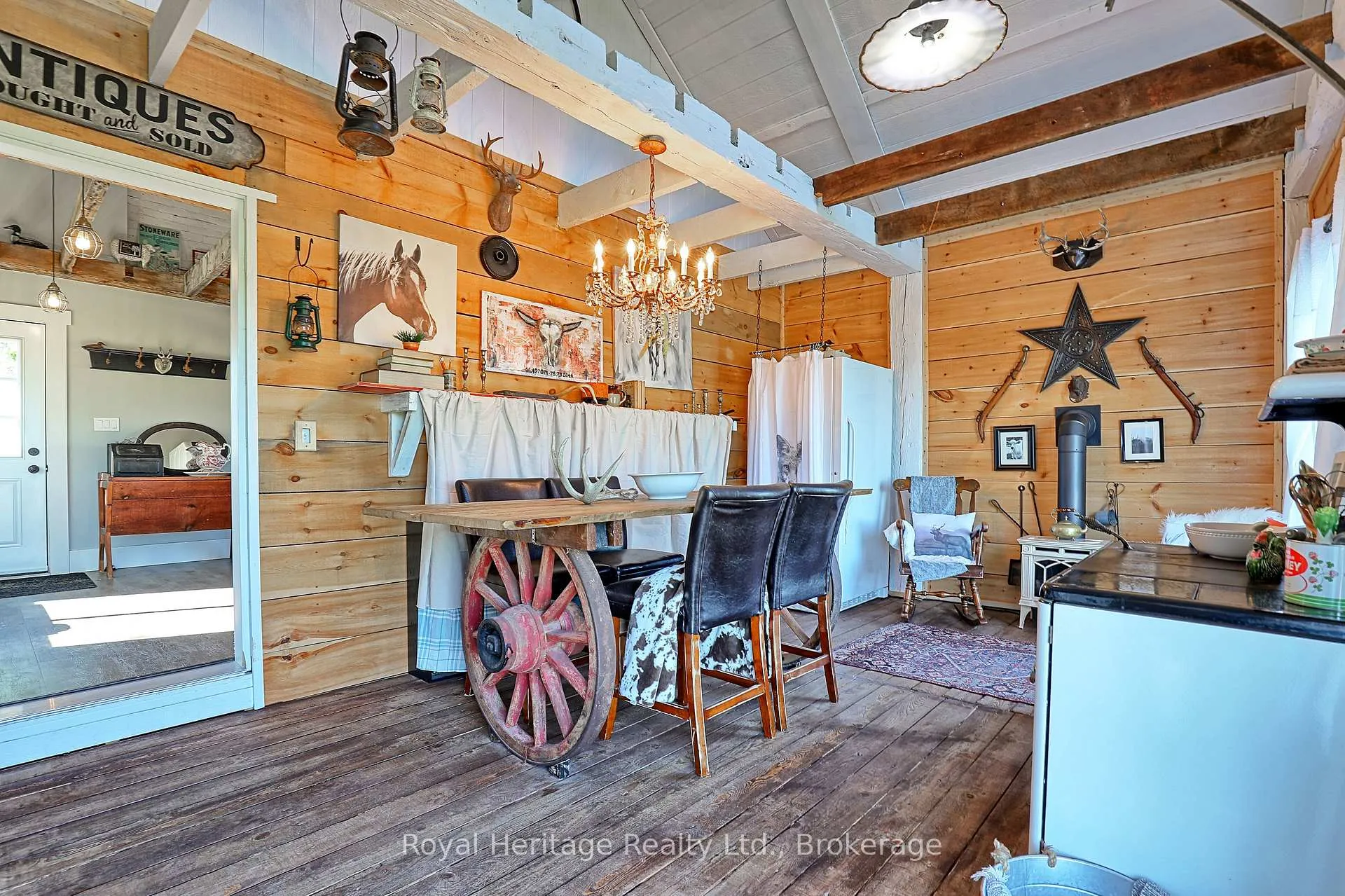 Photo 11 of 140 Robin Road, Kawartha Lakes, Fenelon — HOMEH