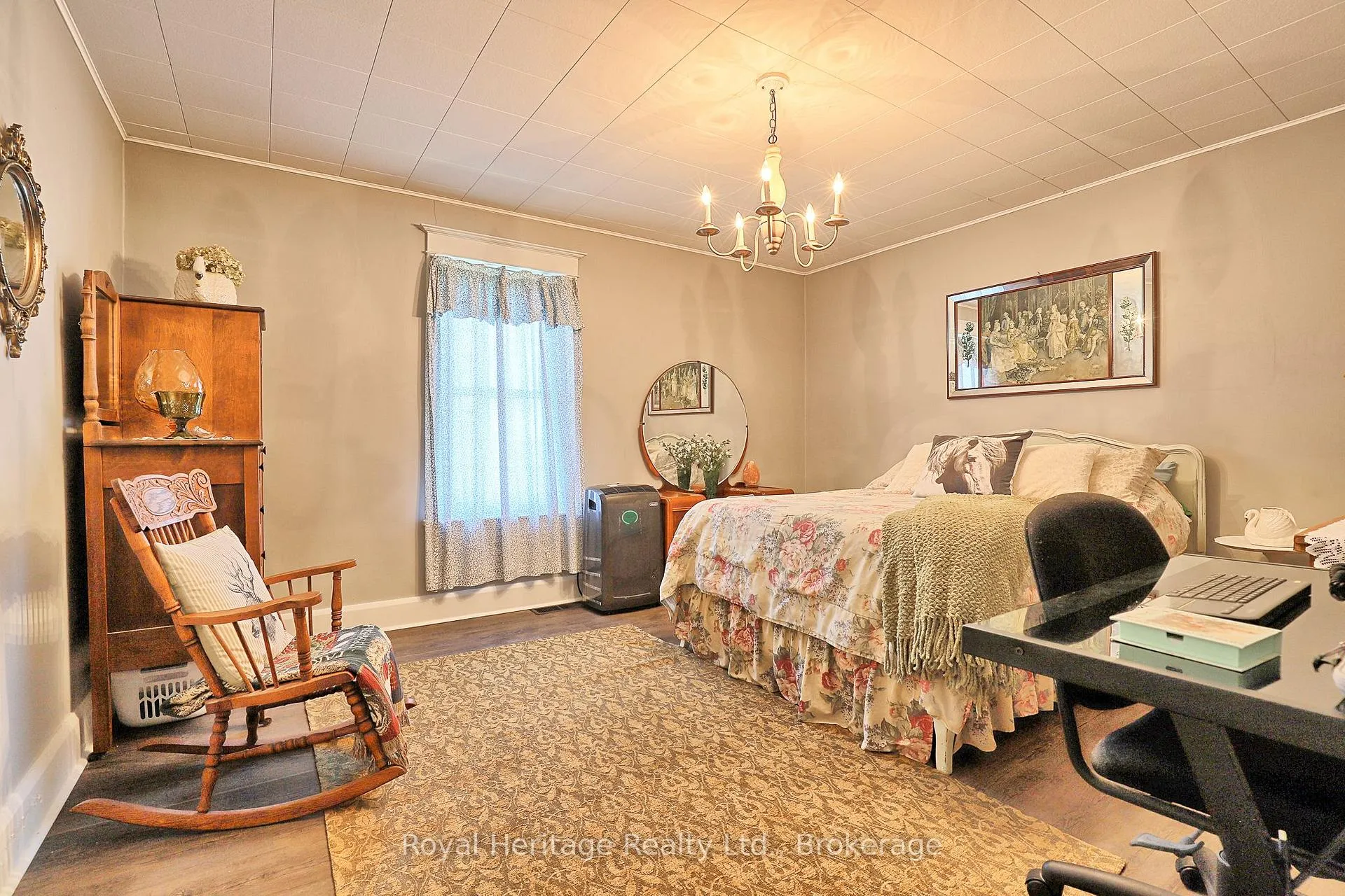 Photo 19 of 140 Robin Road, Kawartha Lakes, Fenelon — HOMEH
