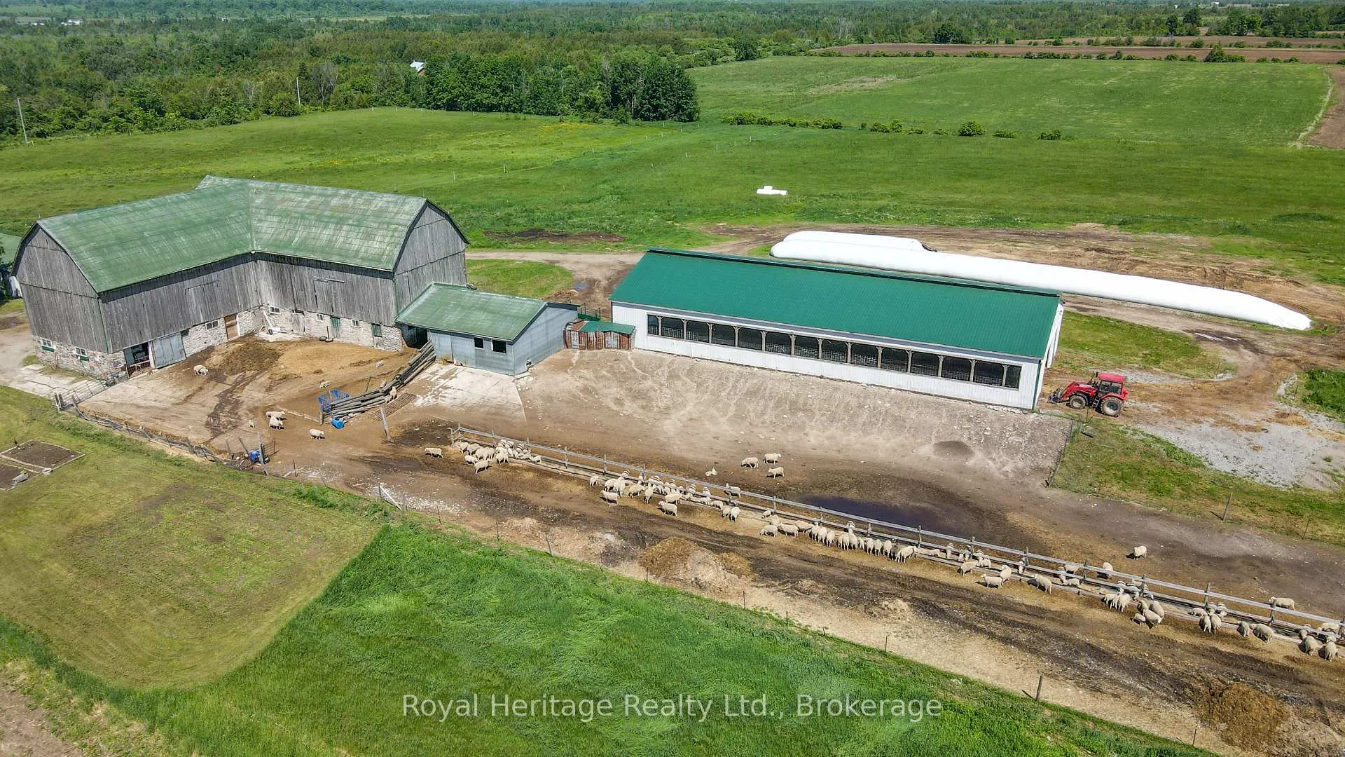 Photo 32 of 140 Robin Road, Kawartha Lakes, Fenelon — HOMEH