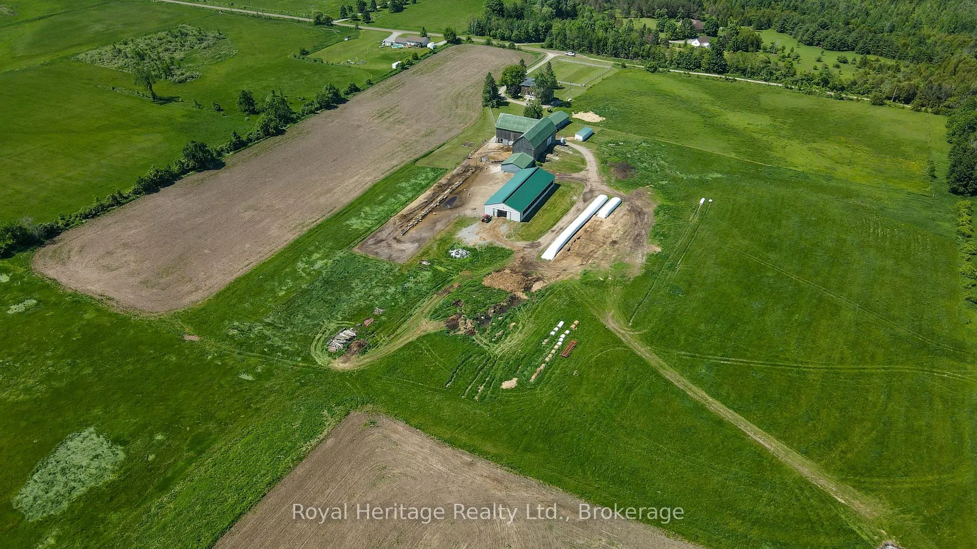 Photo 33 of 140 Robin Road, Kawartha Lakes, Fenelon — HOMEH