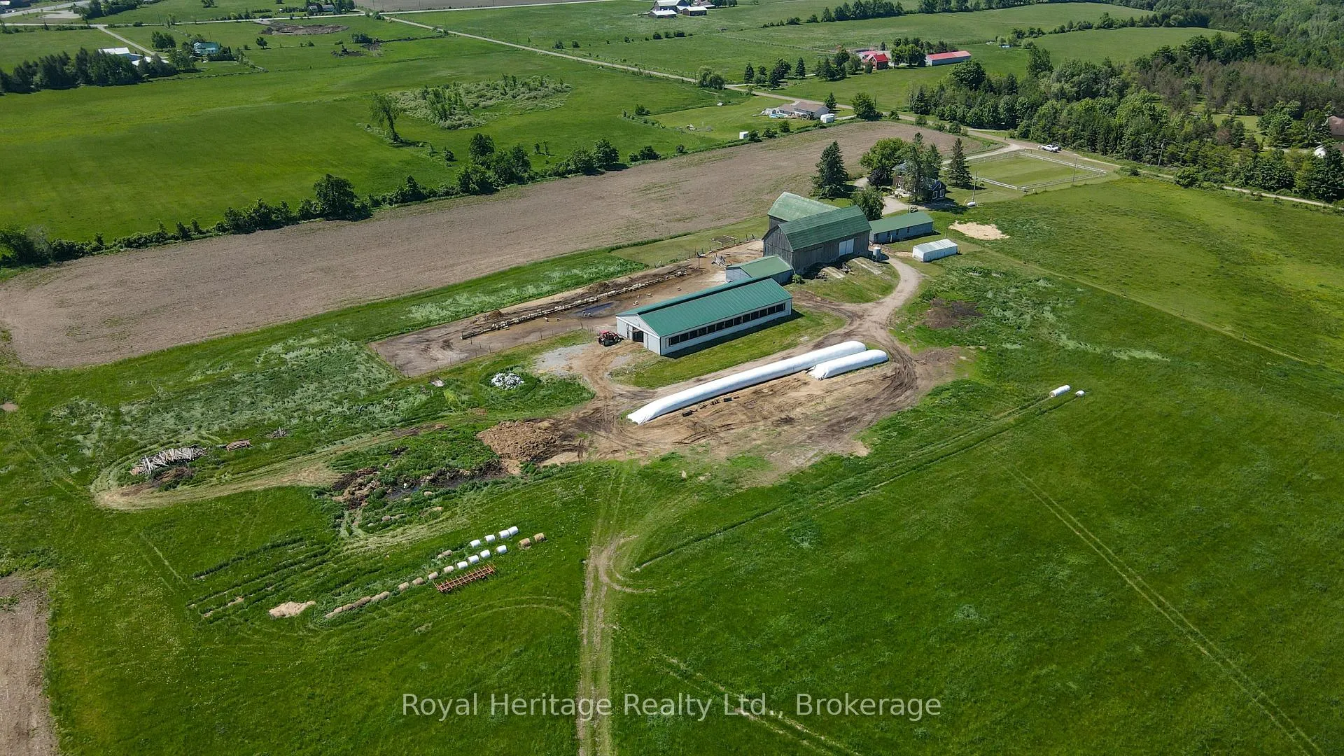 Photo 34 of 140 Robin Road, Kawartha Lakes, Fenelon — HOMEH