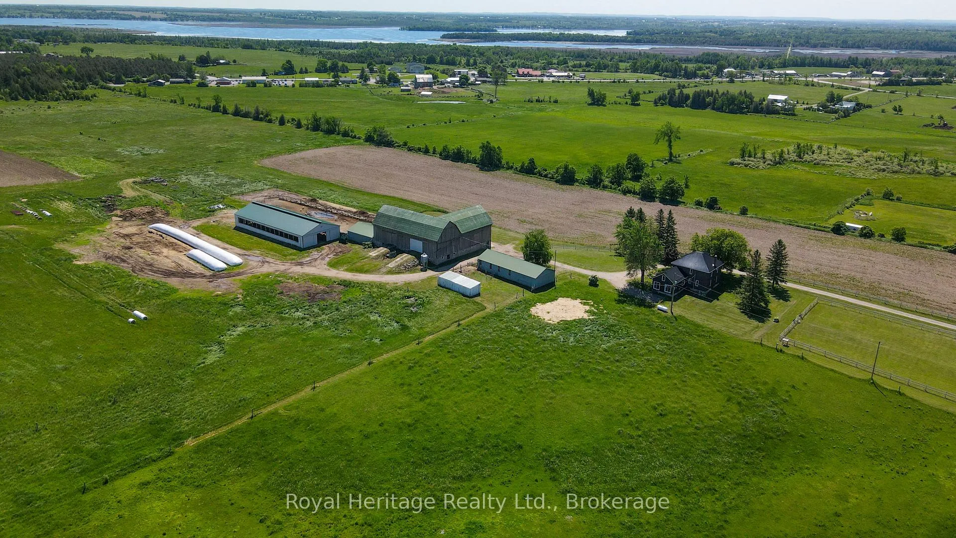 Photo 37 of 140 Robin Road, Kawartha Lakes, Fenelon — HOMEH
