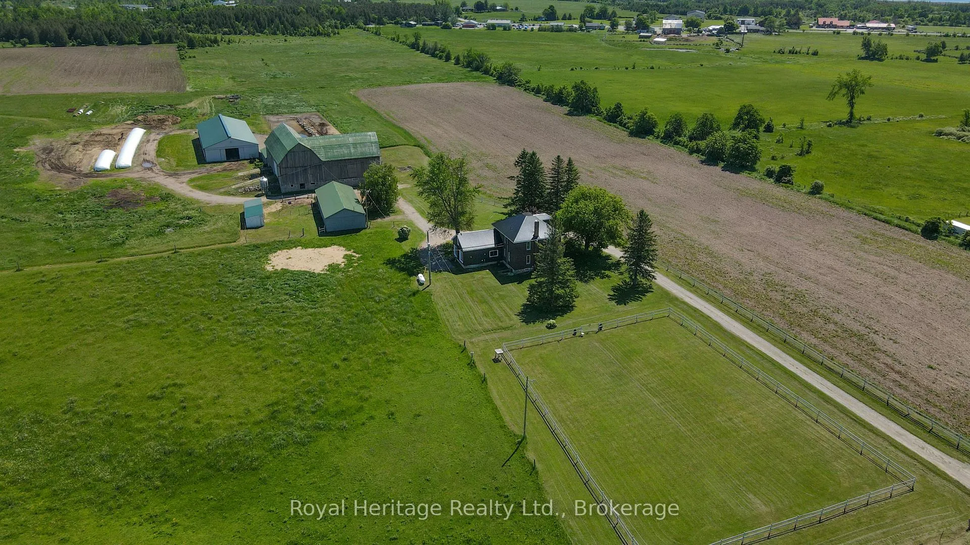 Photo 42 of 140 Robin Road, Kawartha Lakes, Fenelon — HOMEH