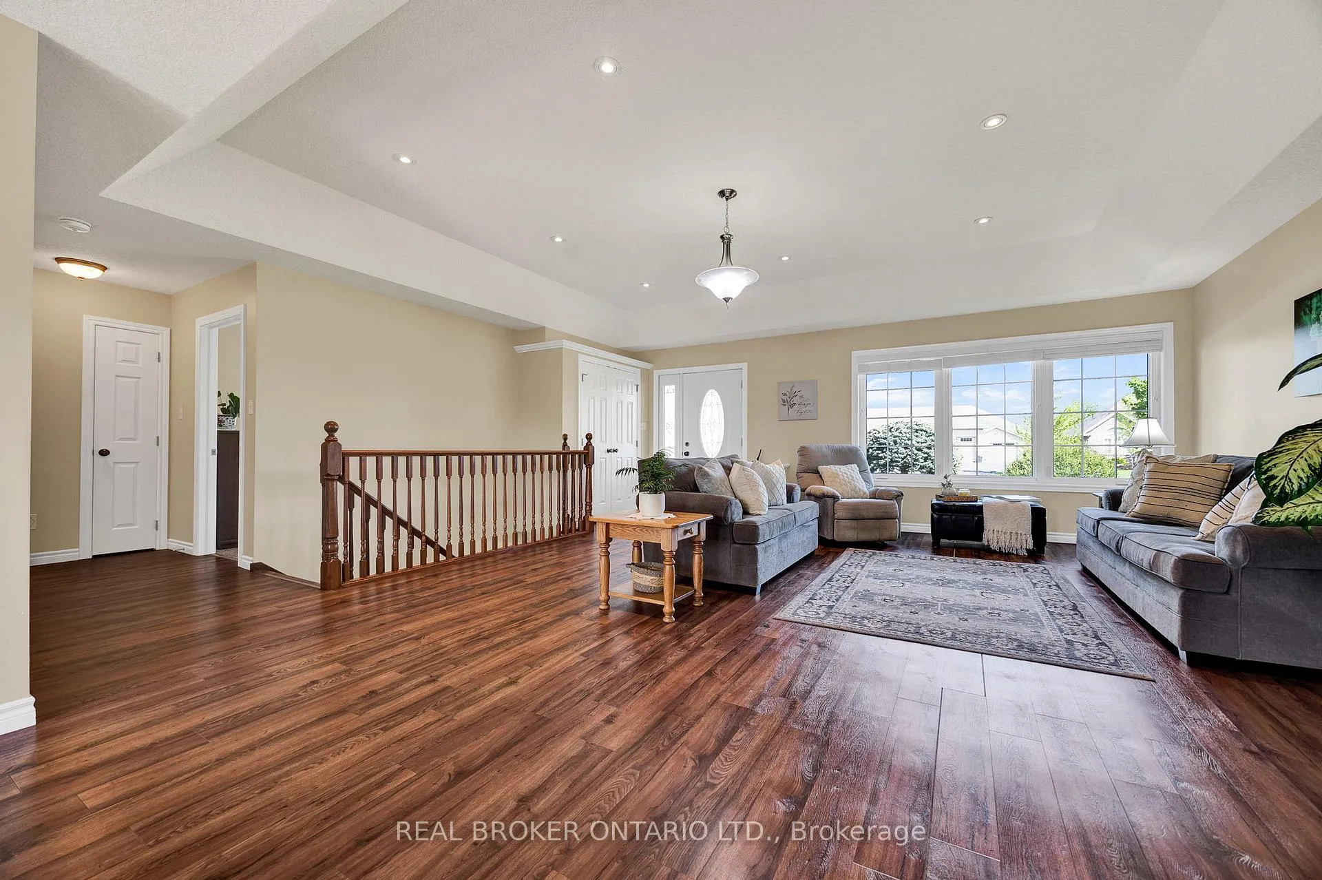 Photo 7 of 7826 Colonial Drive, Perth East, Milverton — HOMEH