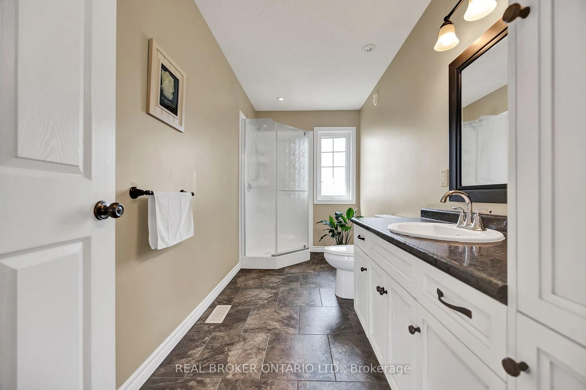 Photo 18 of 7826 Colonial Drive, Perth East, Milverton — HOMEH