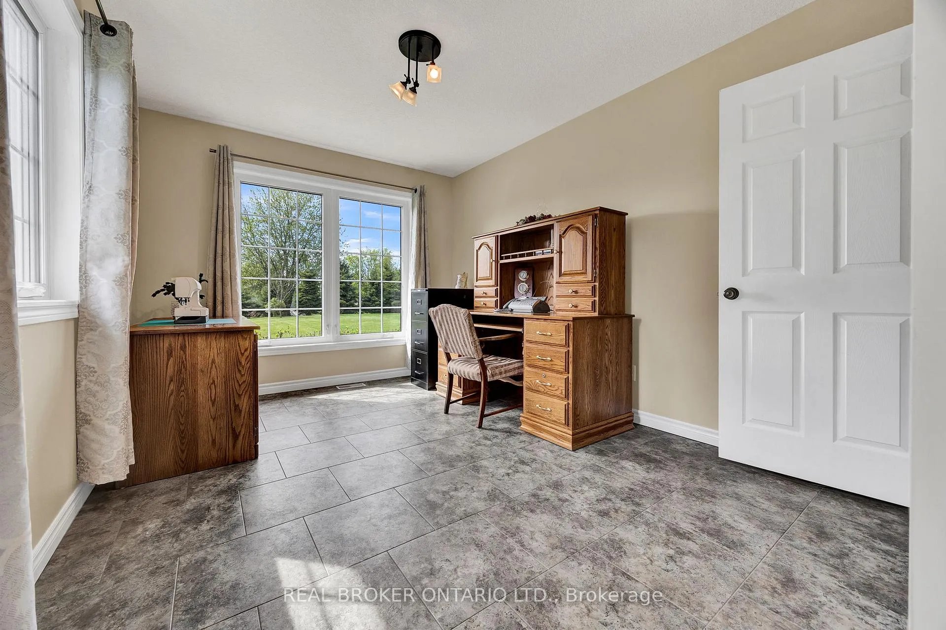 Photo 21 of 7826 Colonial Drive, Perth East, Milverton — HOMEH