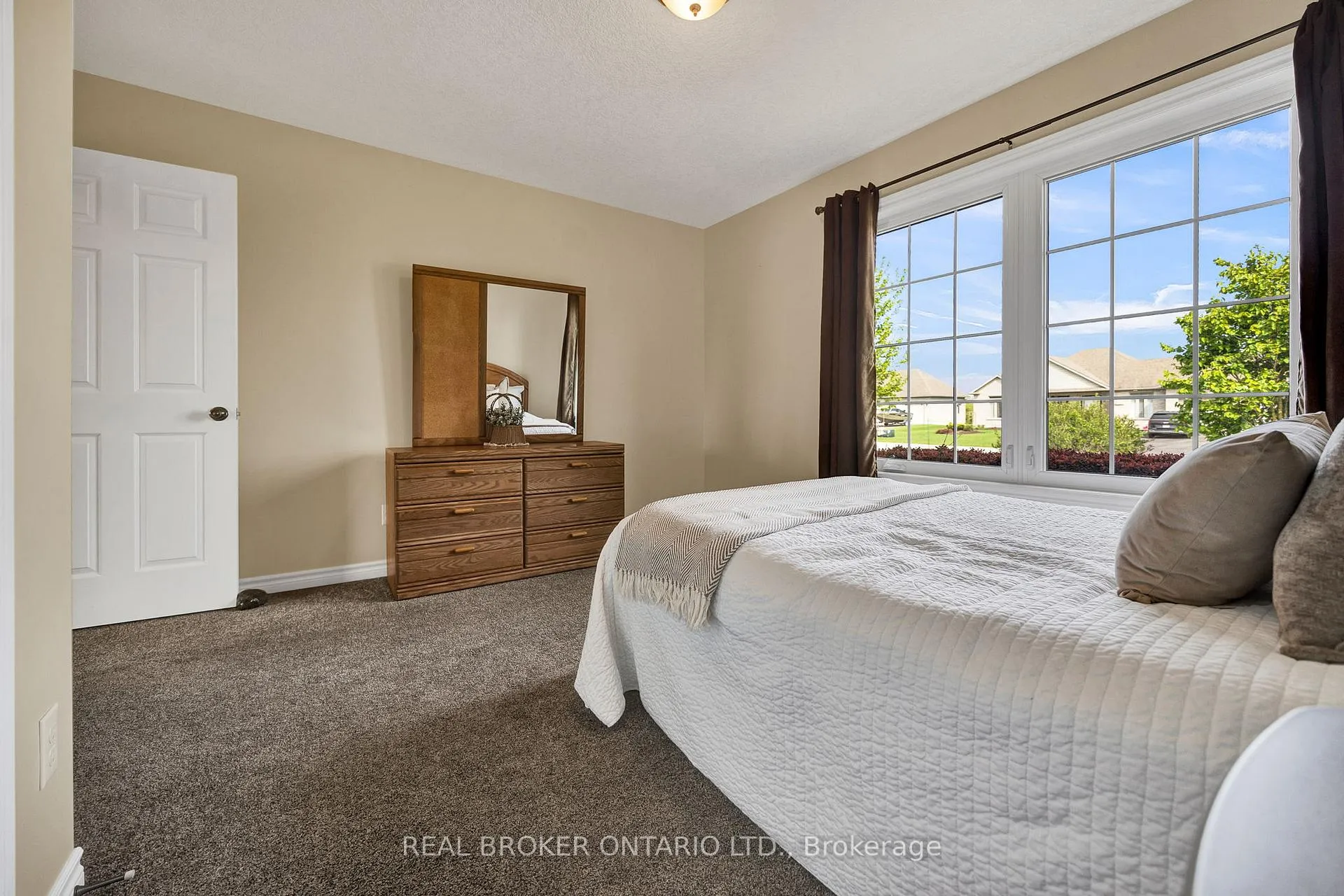 Photo 24 of 7826 Colonial Drive, Perth East, Milverton — HOMEH