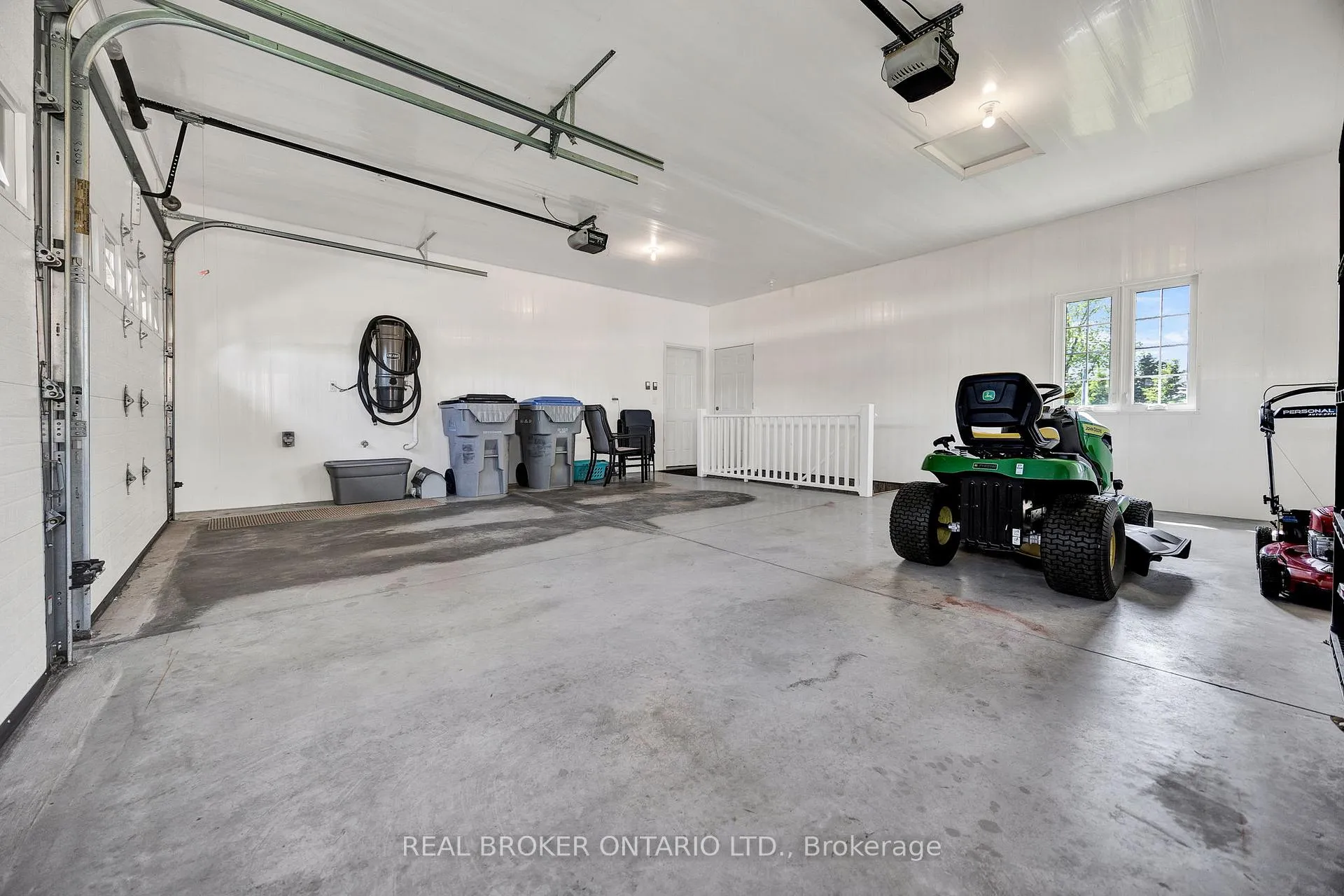 Photo 33 of 7826 Colonial Drive, Perth East, Milverton — HOMEH