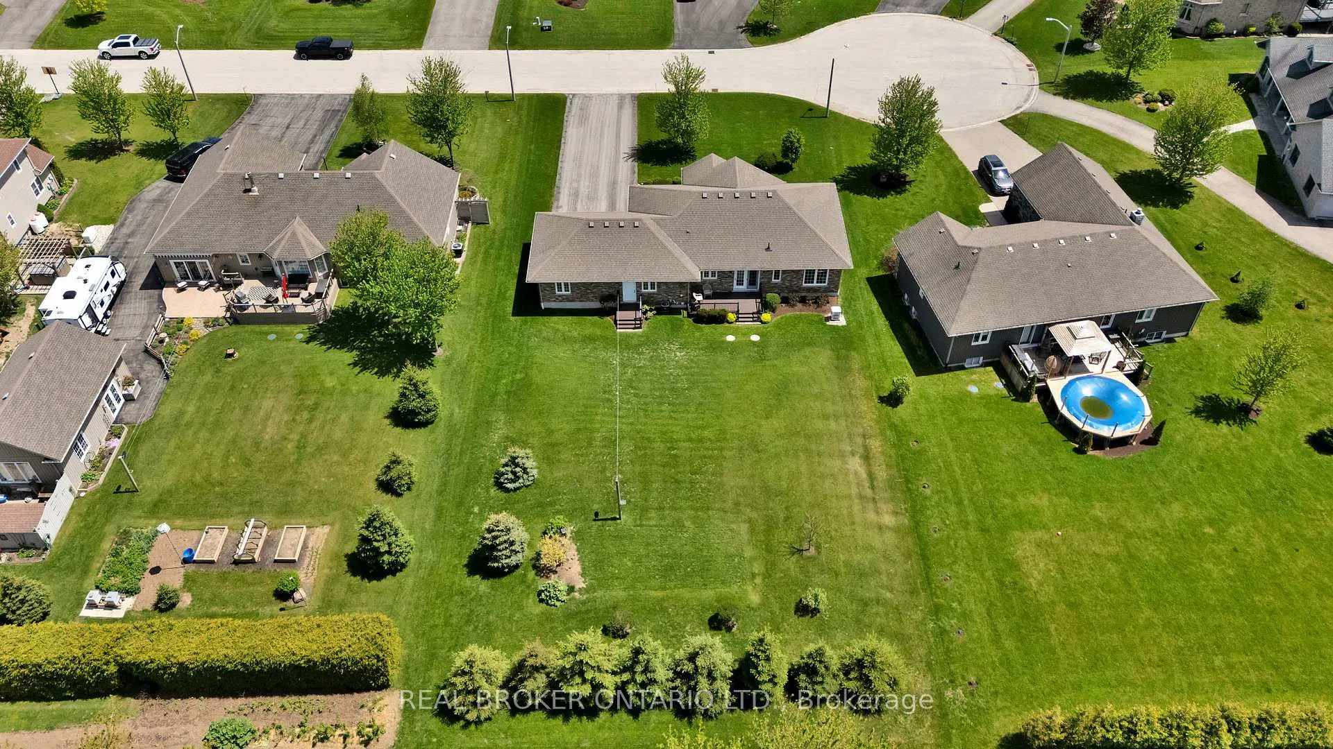Photo 40 of 7826 Colonial Drive, Perth East, Milverton — HOMEH