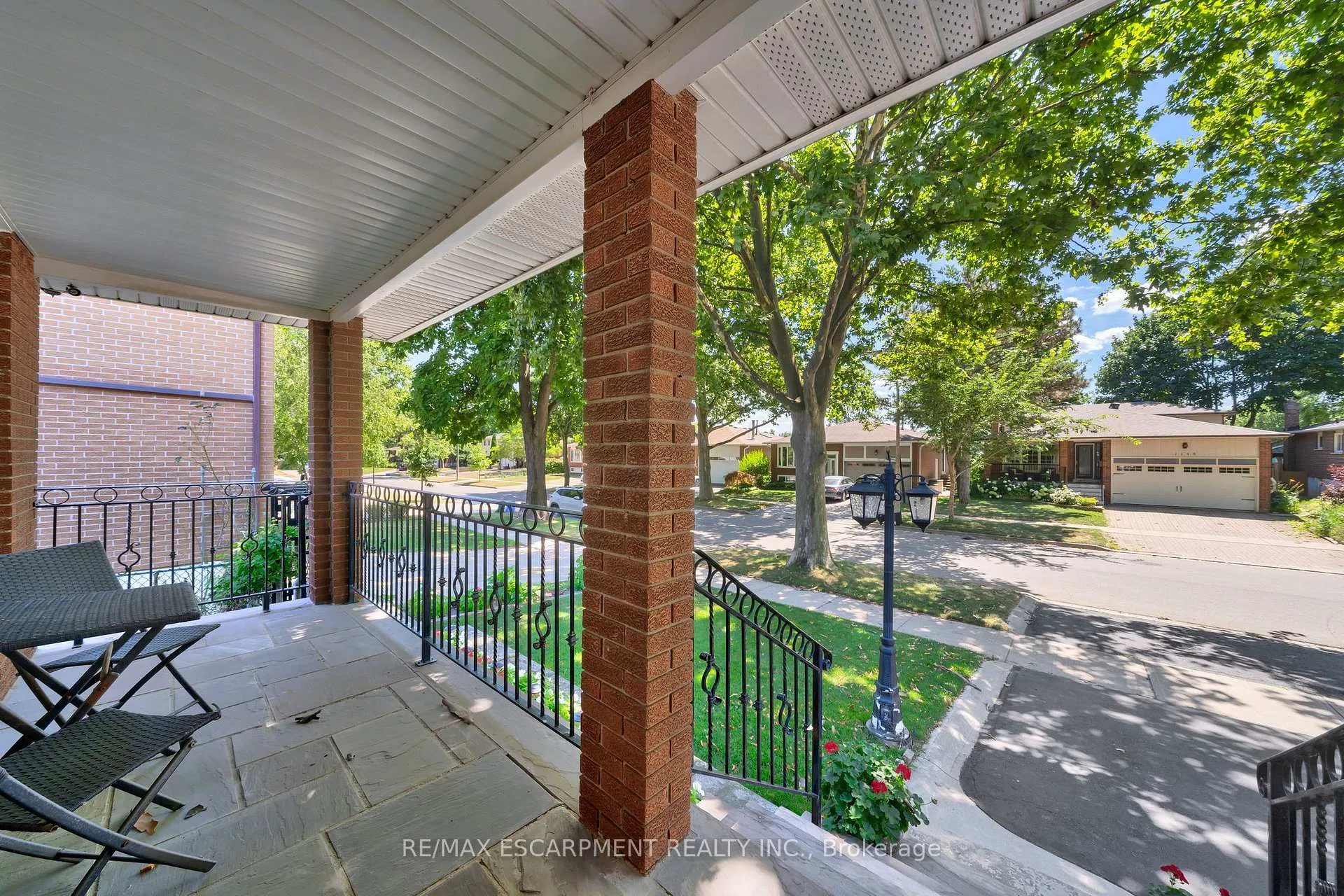 Photo 5 of 1149 Dowland Crescent, Burlington, LaSalle — HOMEH