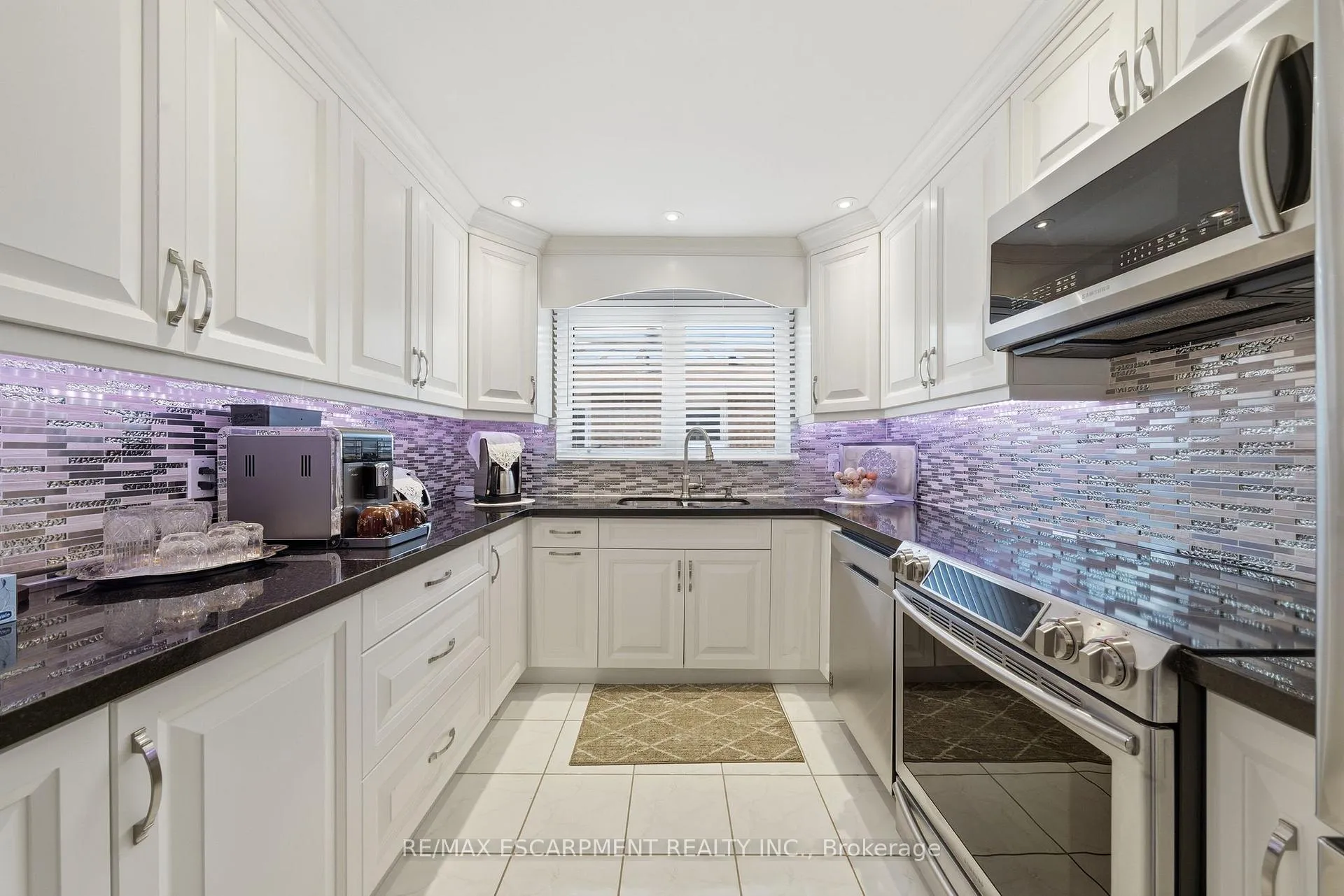 Photo 14 of 1149 Dowland Crescent, Burlington, LaSalle — HOMEH