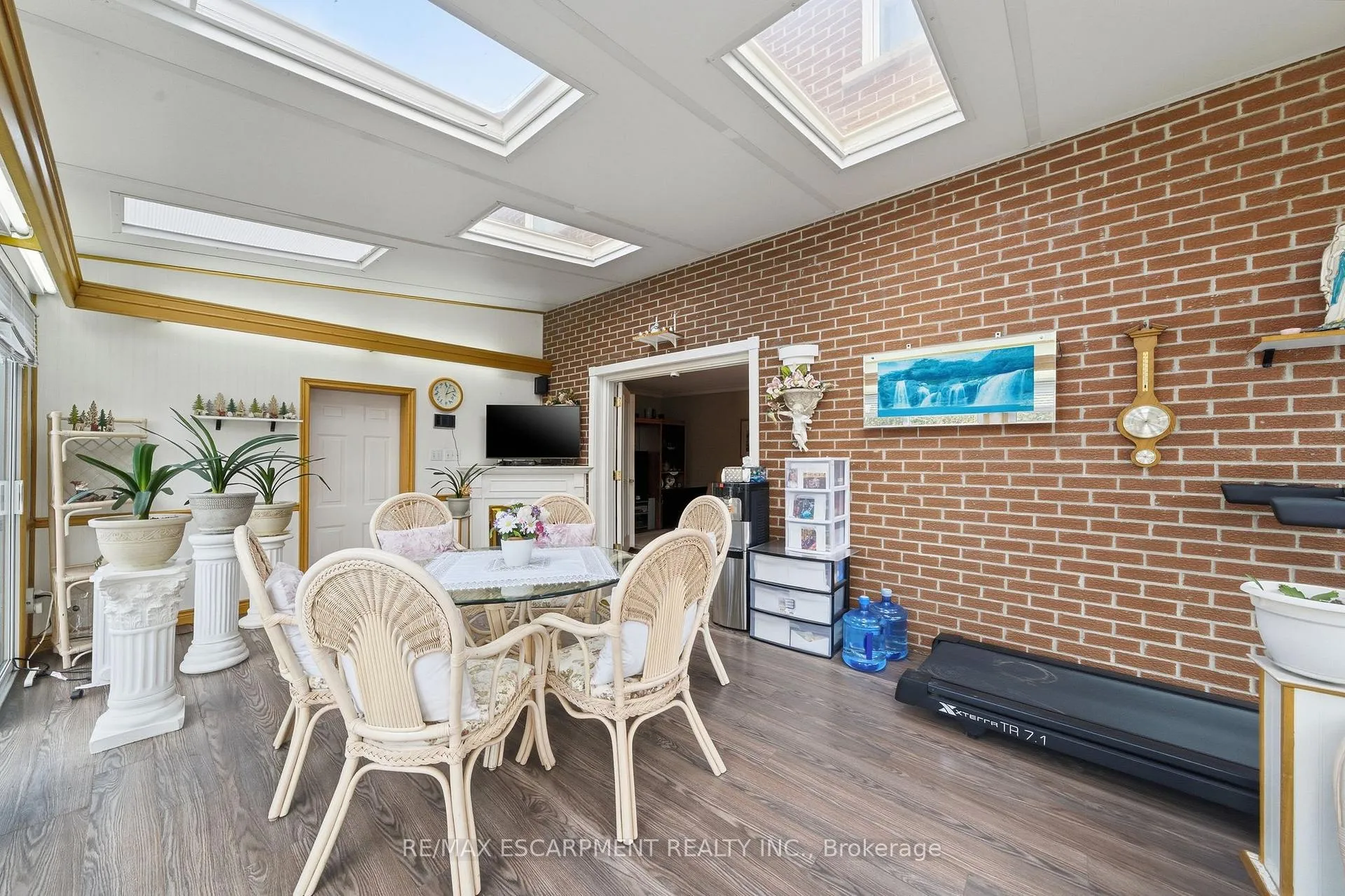 Photo 32 of 1149 Dowland Crescent, Burlington, LaSalle — HOMEH