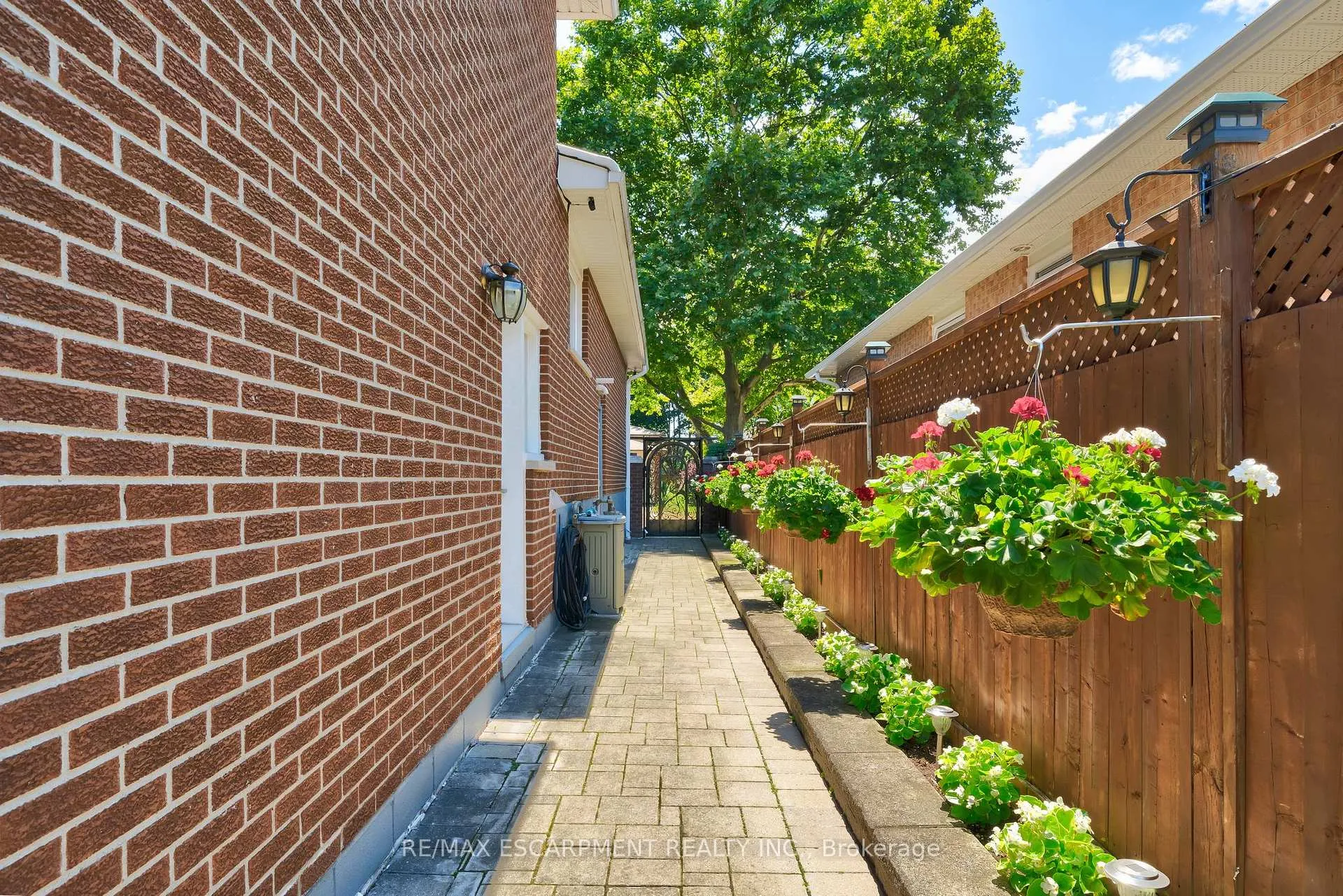 Photo 42 of 1149 Dowland Crescent, Burlington, LaSalle — HOMEH