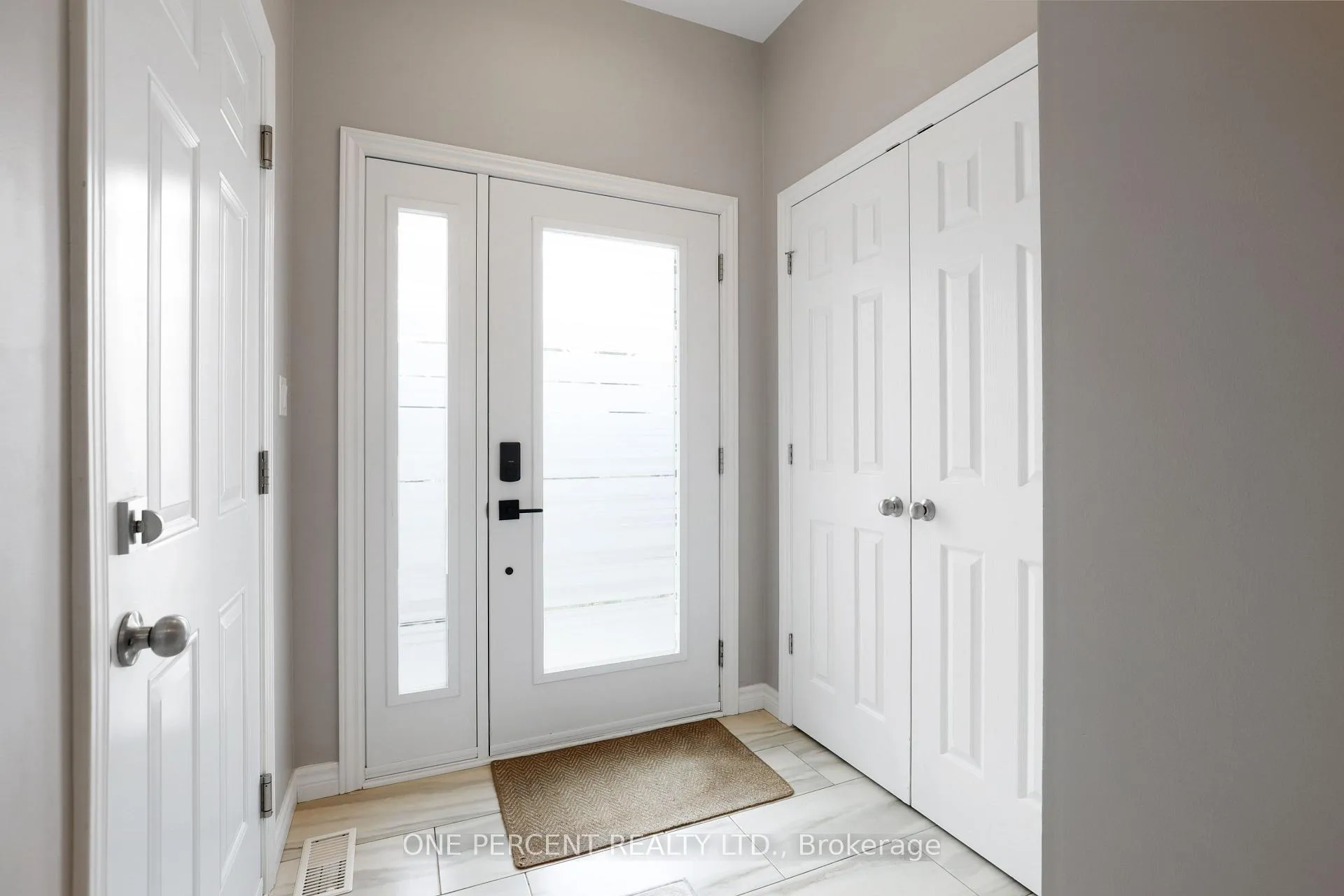 Photo 5 of 8D George Street, North Stormont, North Stormont (Finch) Twp — HOMEH