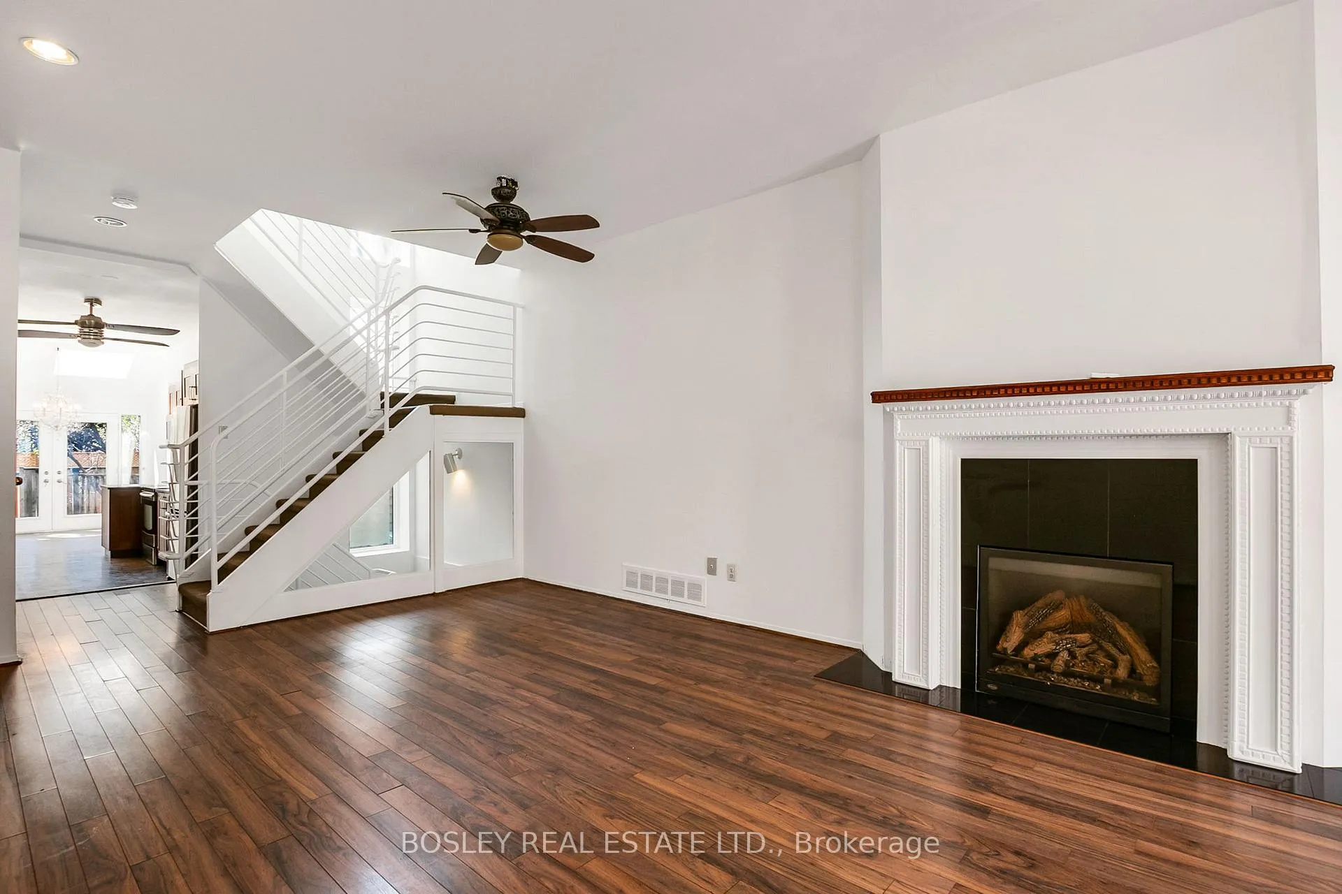 Photo 2 of 25 Salisbury Avenue, Toronto, Cabbagetown-South St. James Town — HOMEH