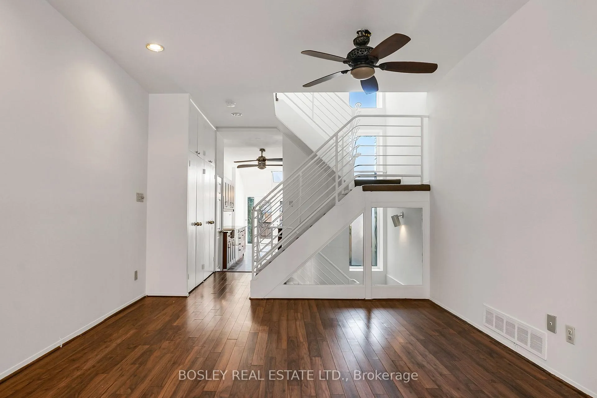 Photo 5 of 25 Salisbury Avenue, Toronto, Cabbagetown-South St. James Town — HOMEH