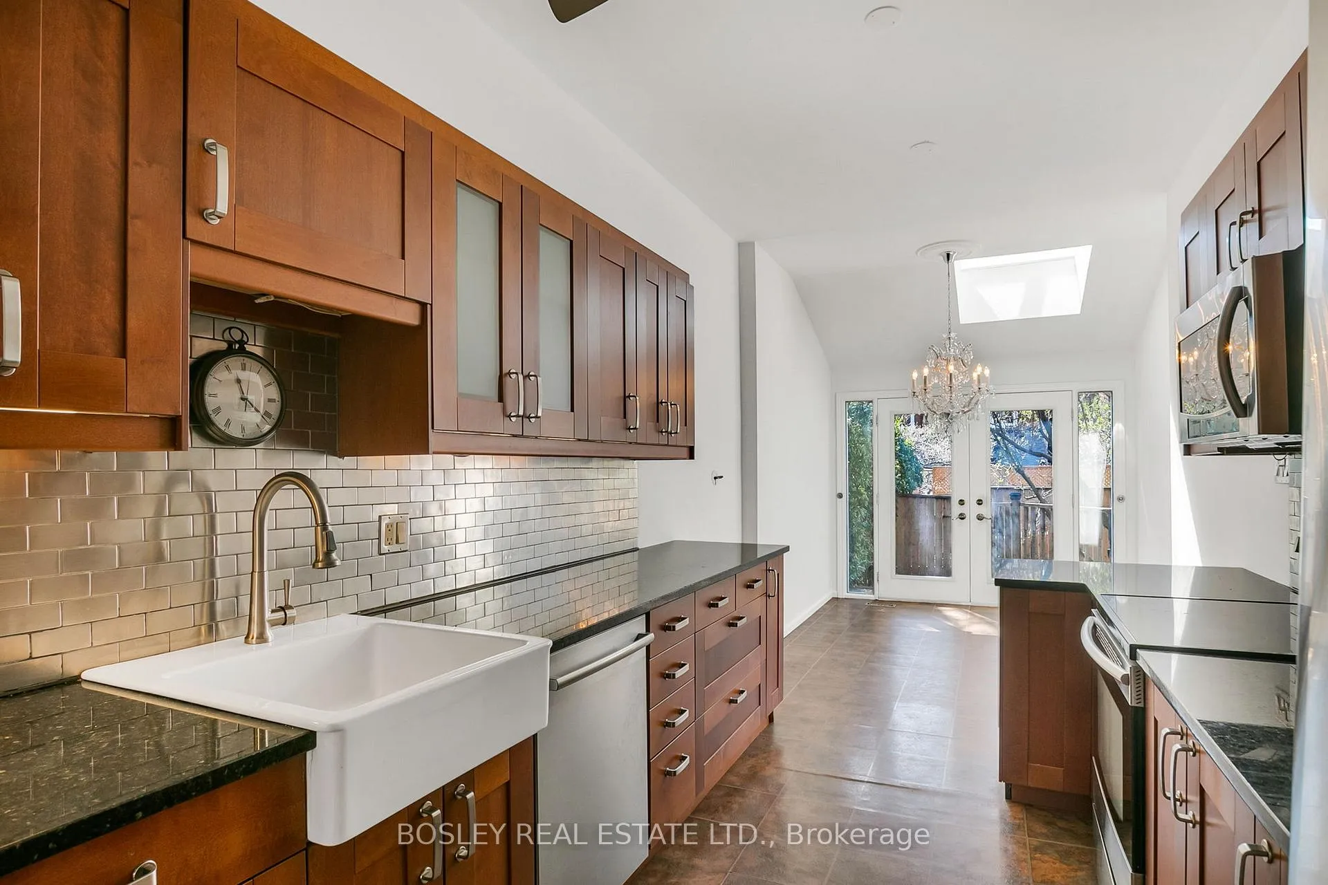 Photo 6 of 25 Salisbury Avenue, Toronto, Cabbagetown-South St. James Town — HOMEH
