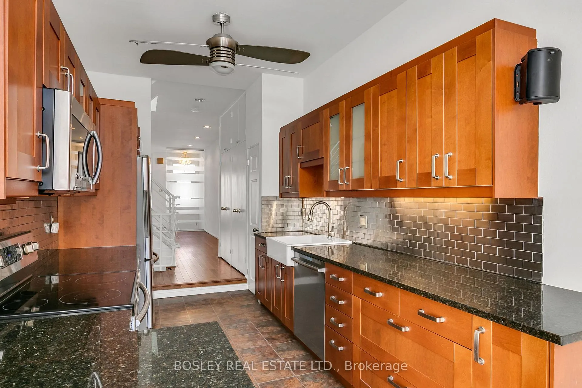 Photo 8 of 25 Salisbury Avenue, Toronto, Cabbagetown-South St. James Town — HOMEH