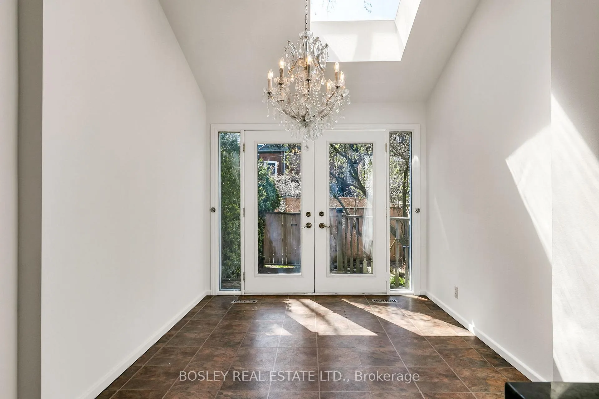 Photo 9 of 25 Salisbury Avenue, Toronto, Cabbagetown-South St. James Town — HOMEH