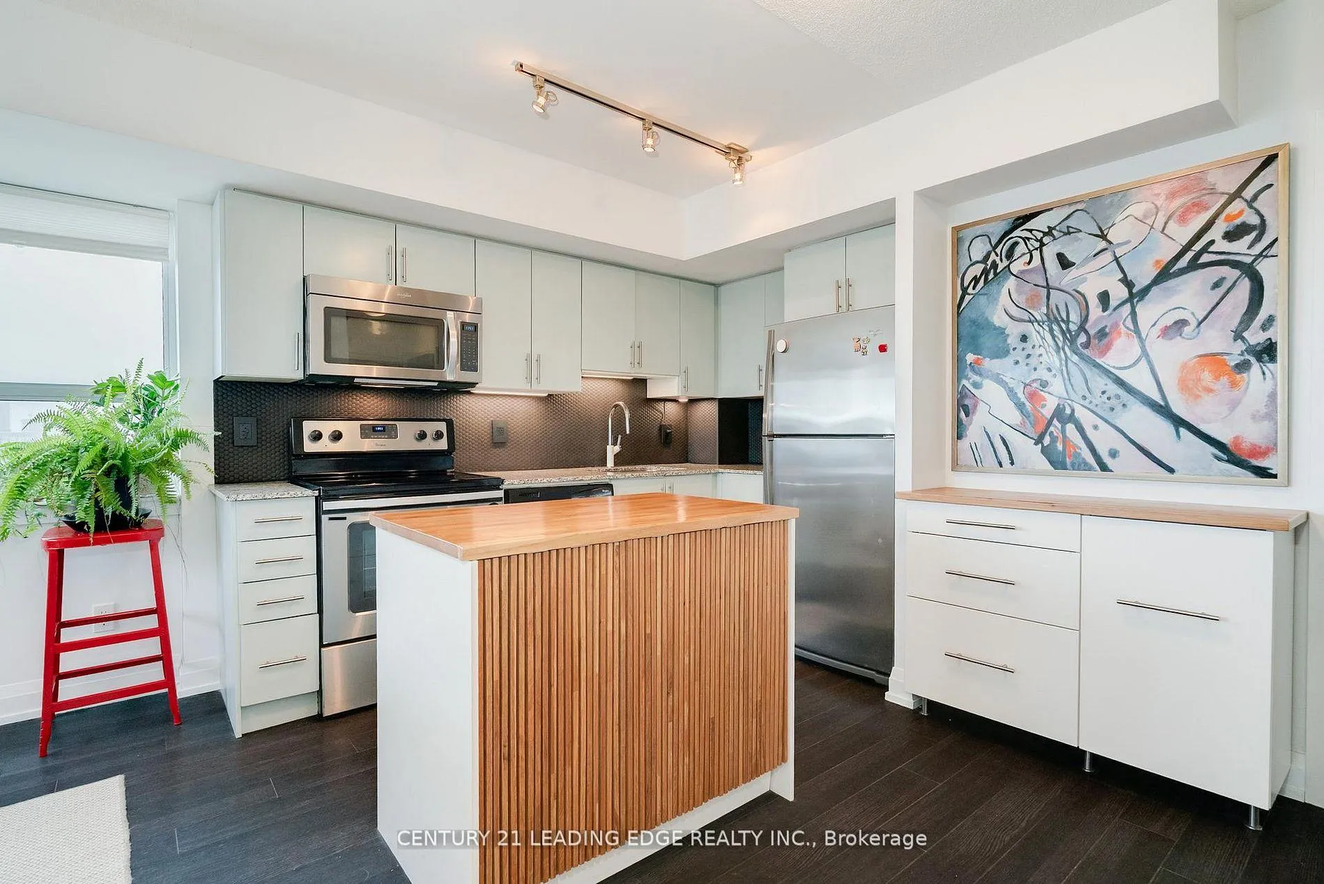 Photo 5 of Unit 611, 3520 Danforth Avenue, Scarborough, Oakridge — HOMEH