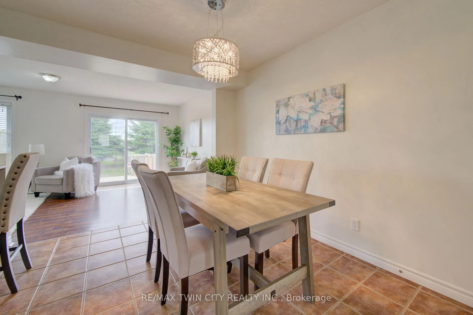 Photo 8 of 465 Colt Street, Waterloo — HOMEH