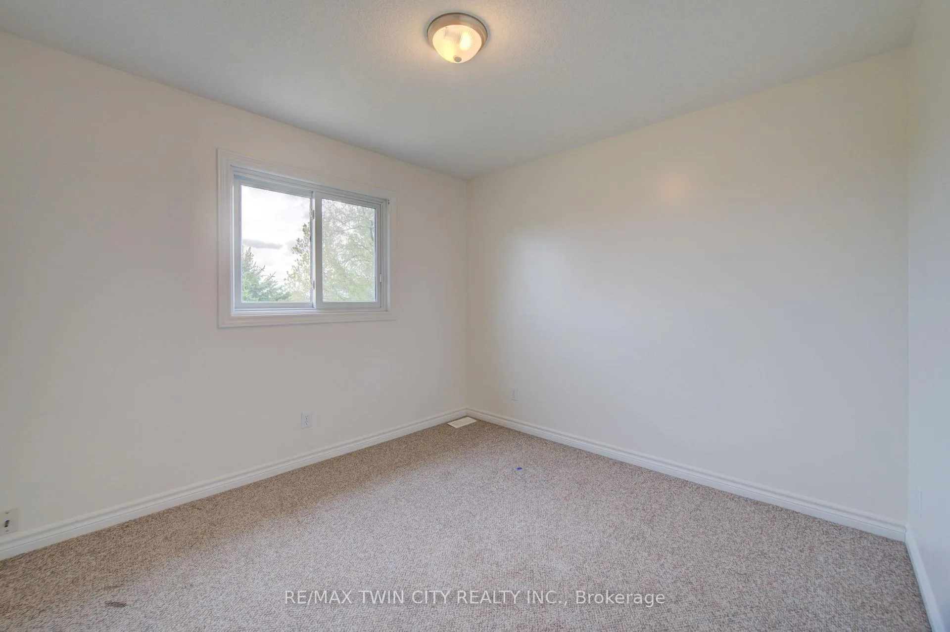 Photo 19 of 465 Colt Street, Waterloo — HOMEH