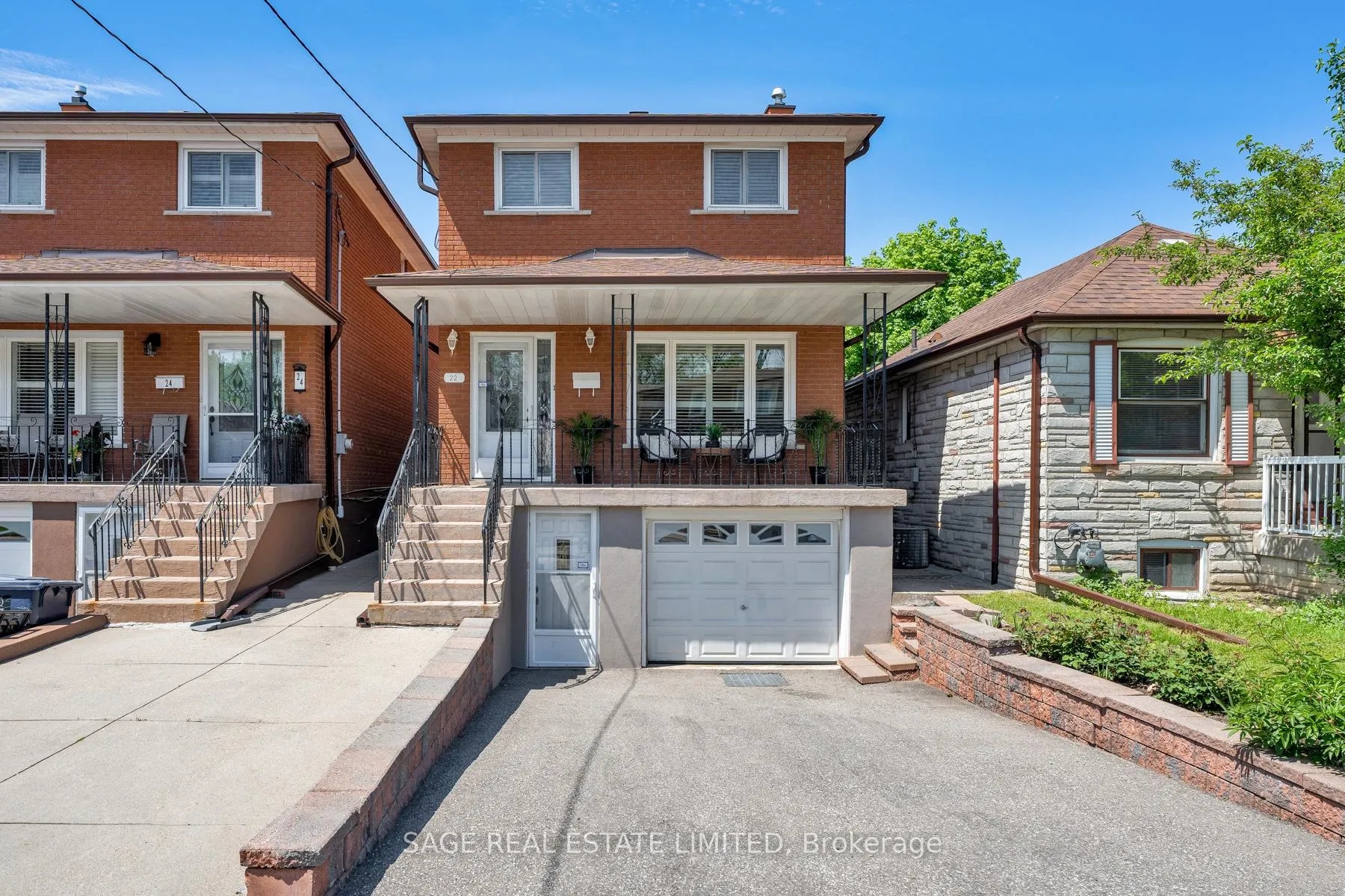 Photo 1 of 22 East Drive E, Toronto, Rockcliffe-Smythe — HOMEH