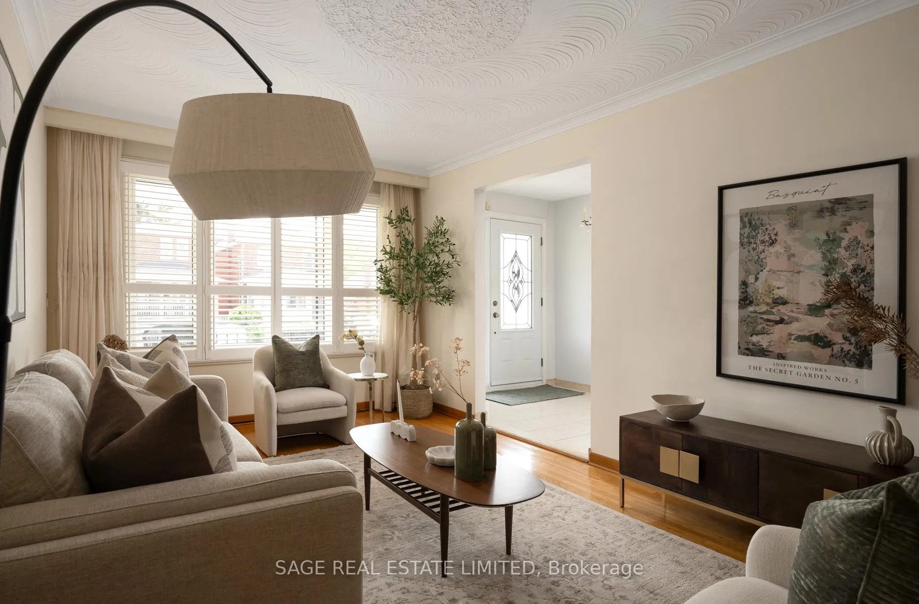 Photo 6 of 22 East Drive E, Toronto, Rockcliffe-Smythe — HOMEH