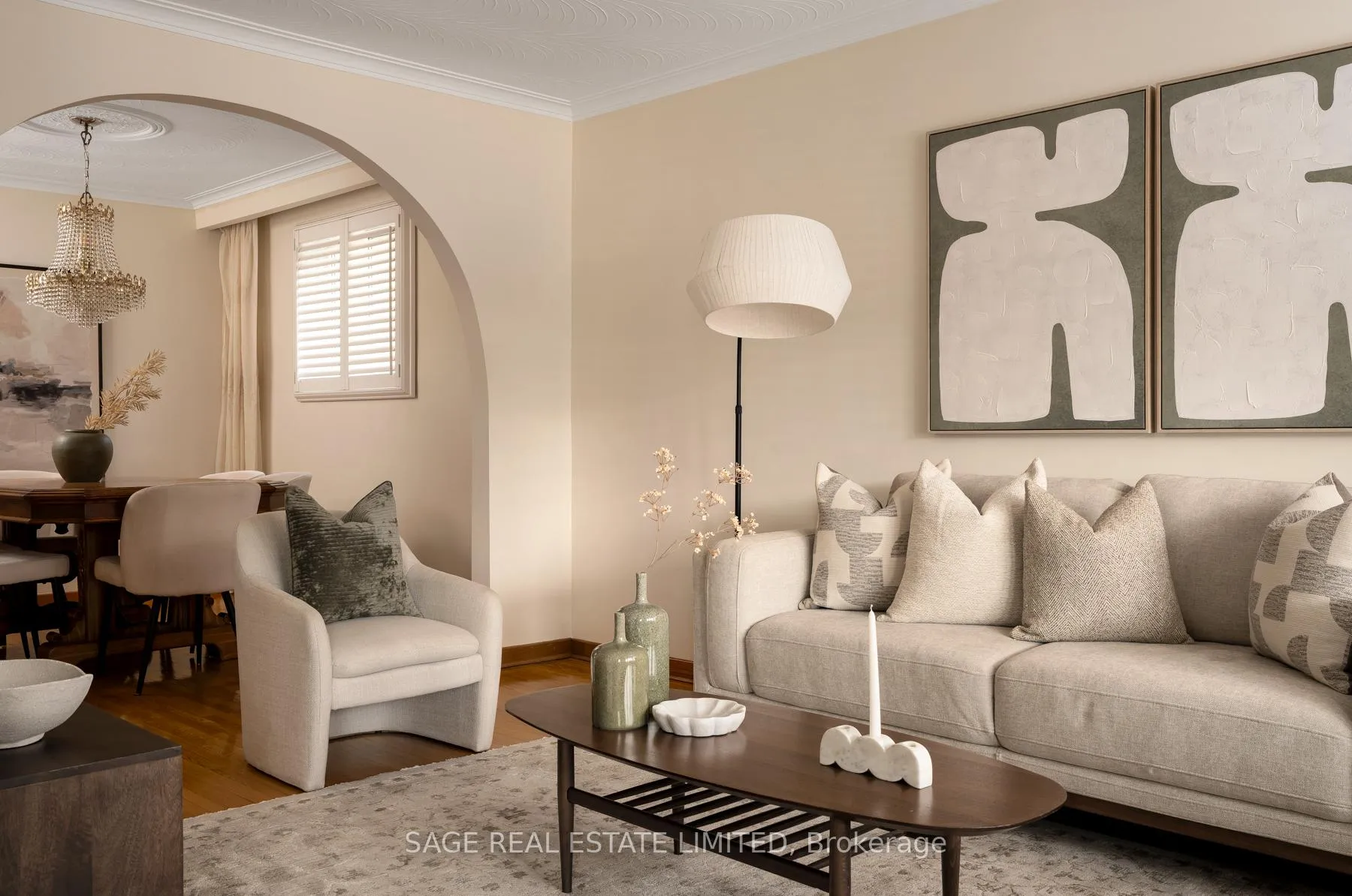 Photo 7 of 22 East Drive E, Toronto, Rockcliffe-Smythe — HOMEH