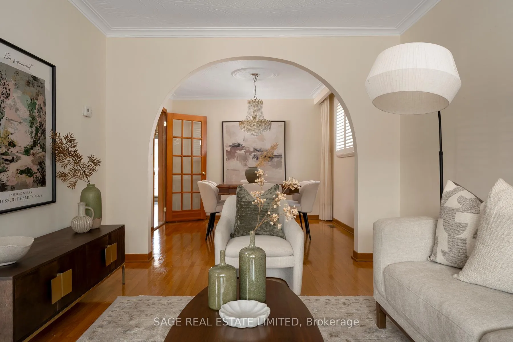Photo 9 of 22 East Drive E, Toronto, Rockcliffe-Smythe — HOMEH