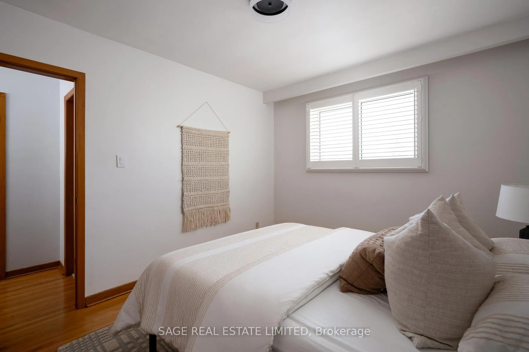 Photo 16 of 22 East Drive E, Toronto, Rockcliffe-Smythe — HOMEH
