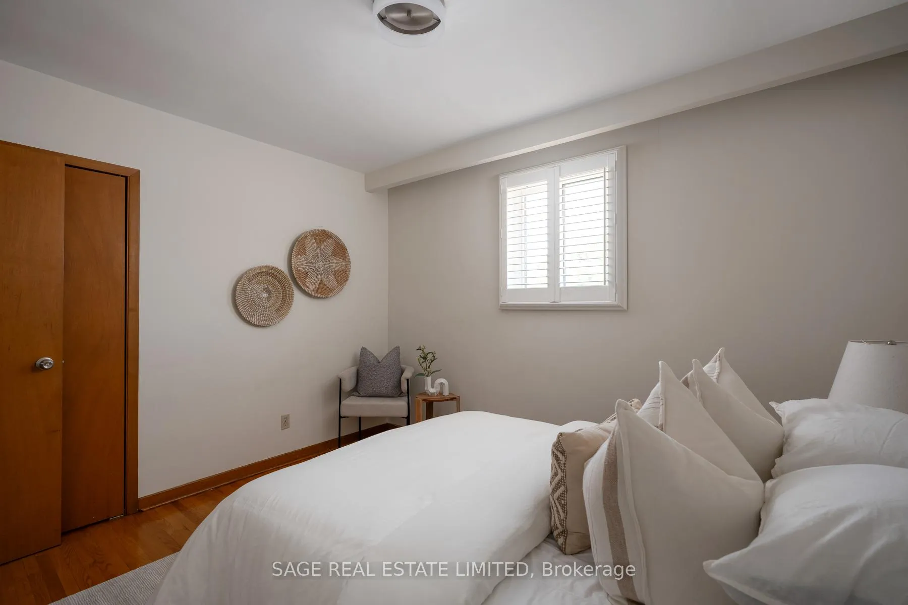 Photo 19 of 22 East Drive E, Toronto, Rockcliffe-Smythe — HOMEH