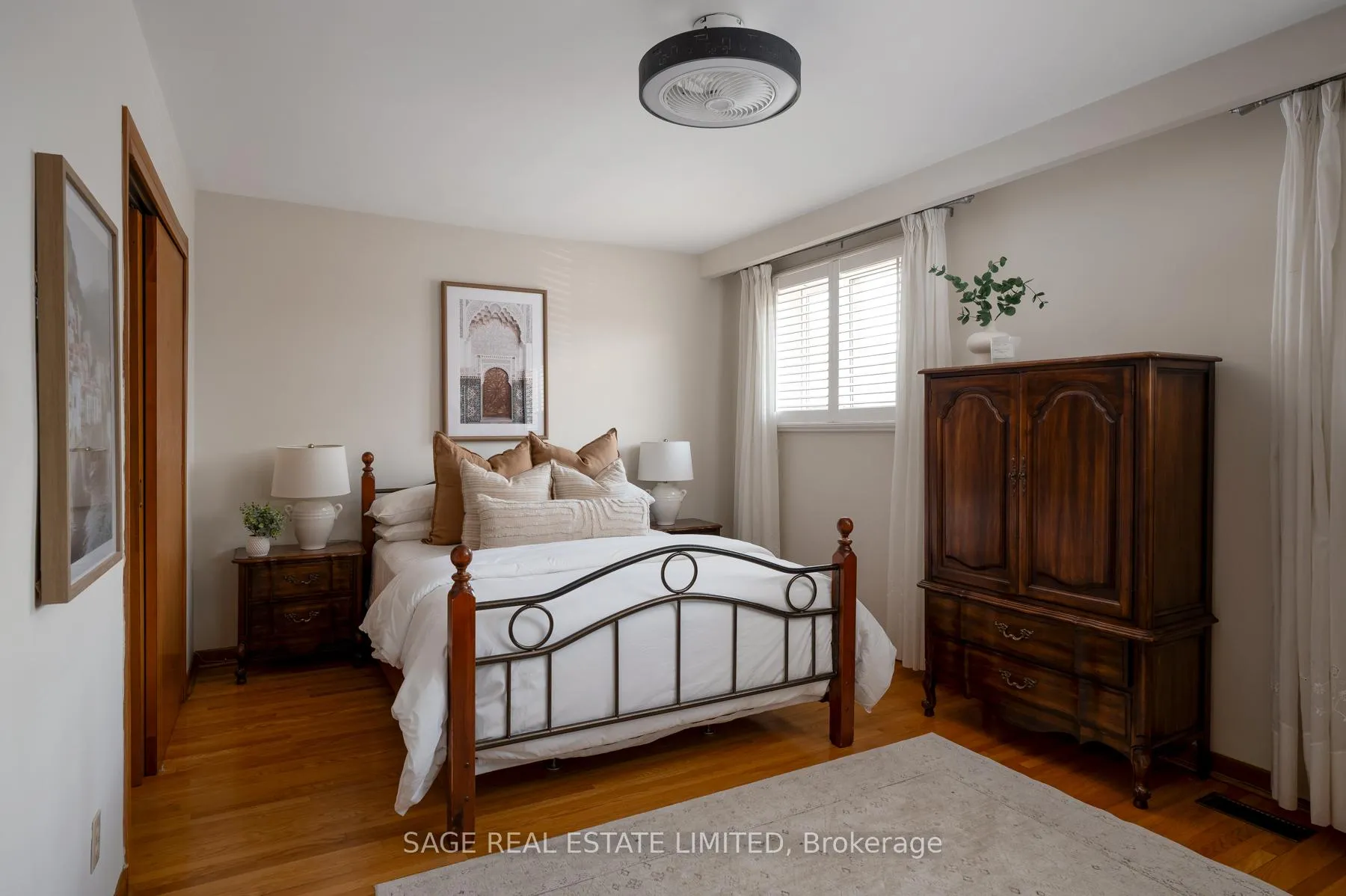 Photo 21 of 22 East Drive E, Toronto, Rockcliffe-Smythe — HOMEH
