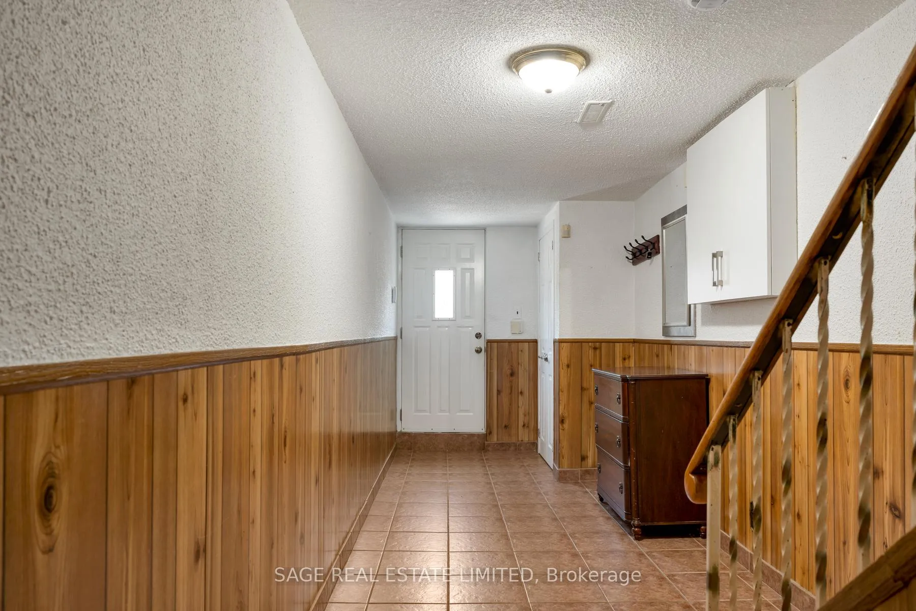 Photo 23 of 22 East Drive E, Toronto, Rockcliffe-Smythe — HOMEH