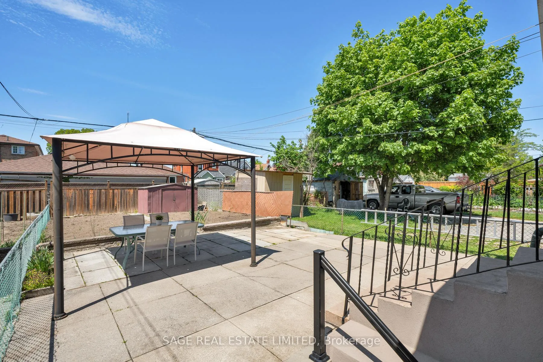 Photo 28 of 22 East Drive E, Toronto, Rockcliffe-Smythe — HOMEH