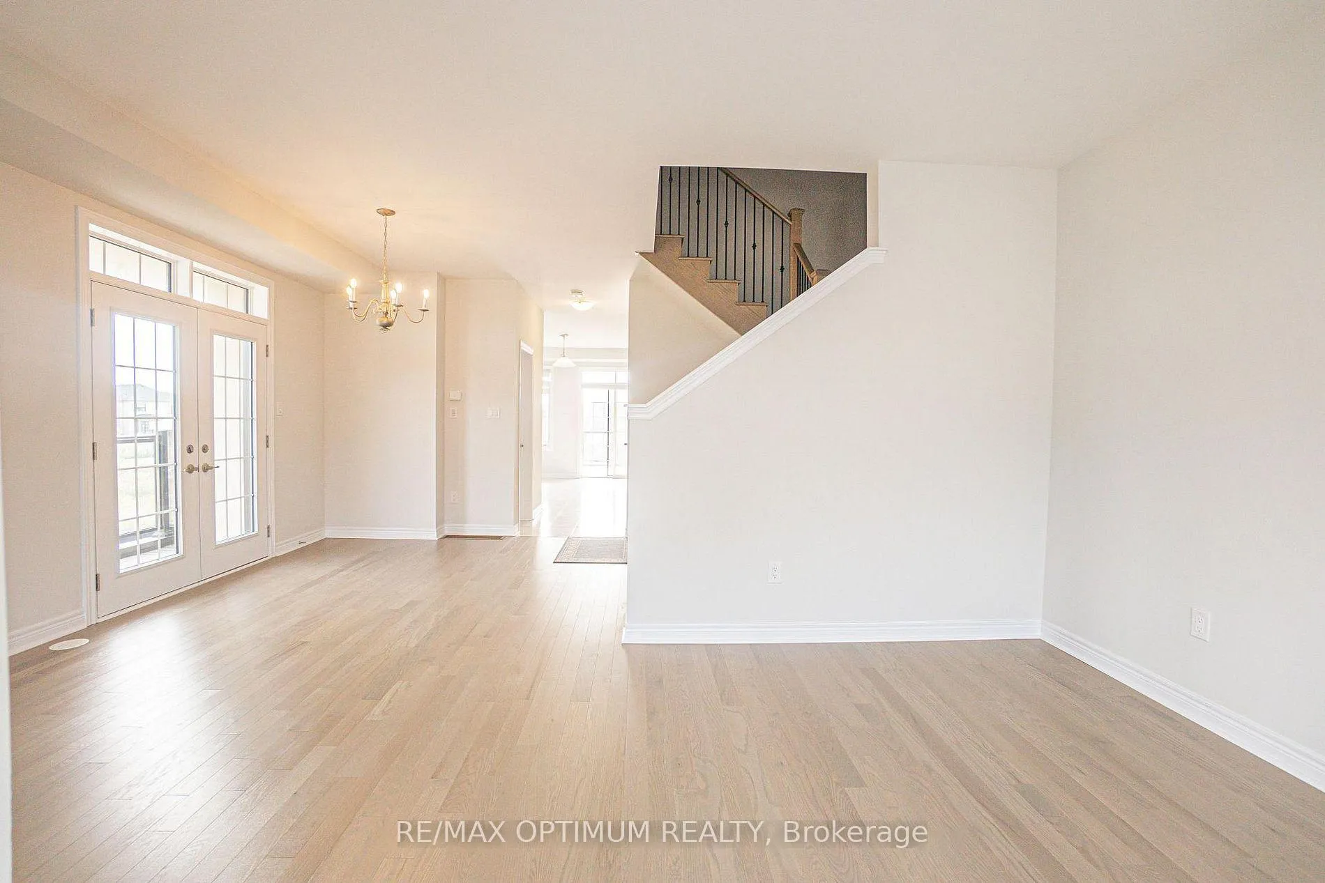 Photo 4 of 70 Keyworth Crescent, Brampton, Sandringham-Wellington North — HOMEH