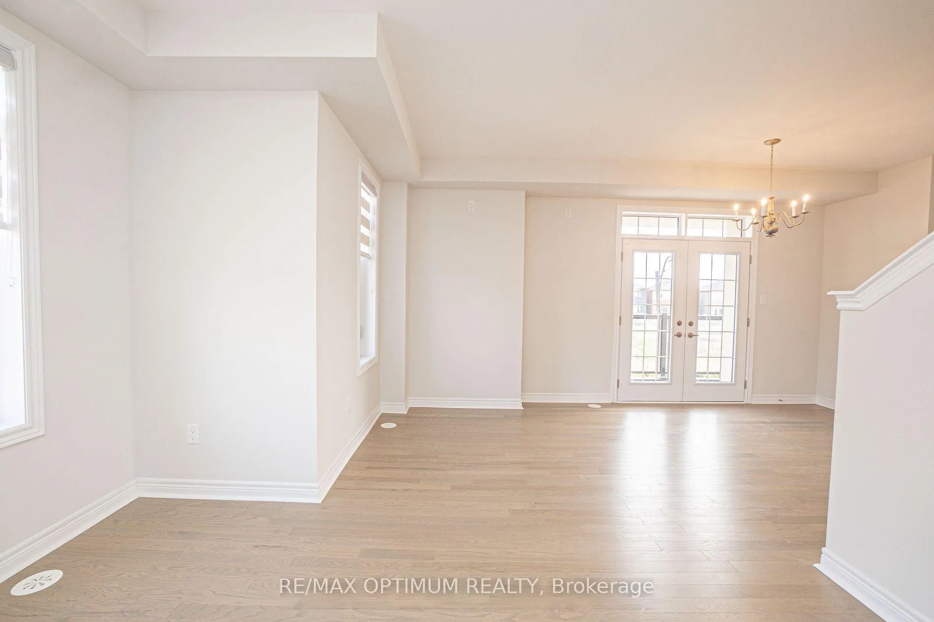Photo 5 of 70 Keyworth Crescent, Brampton, Sandringham-Wellington North — HOMEH