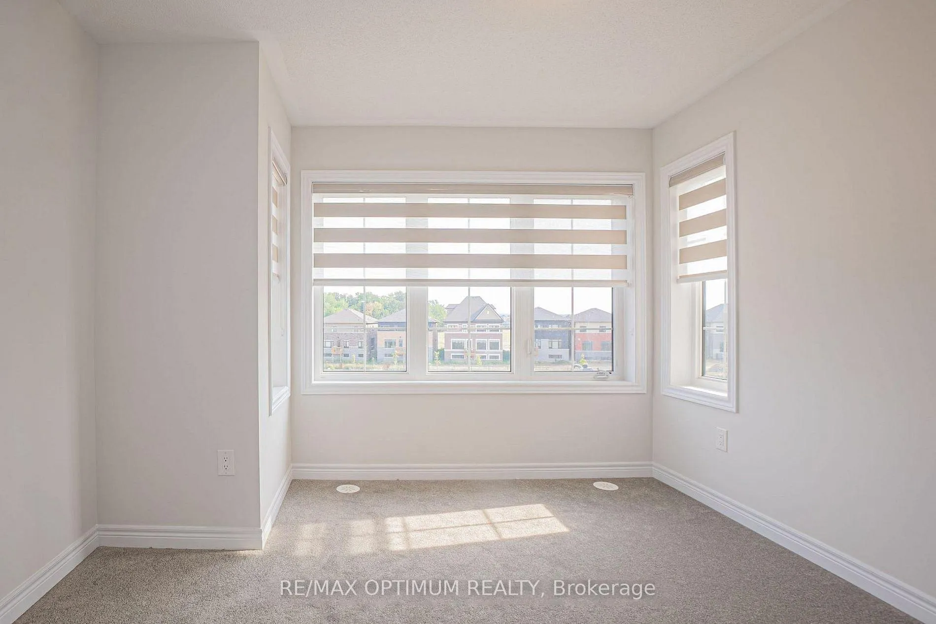 Photo 10 of 70 Keyworth Crescent, Brampton, Sandringham-Wellington North — HOMEH