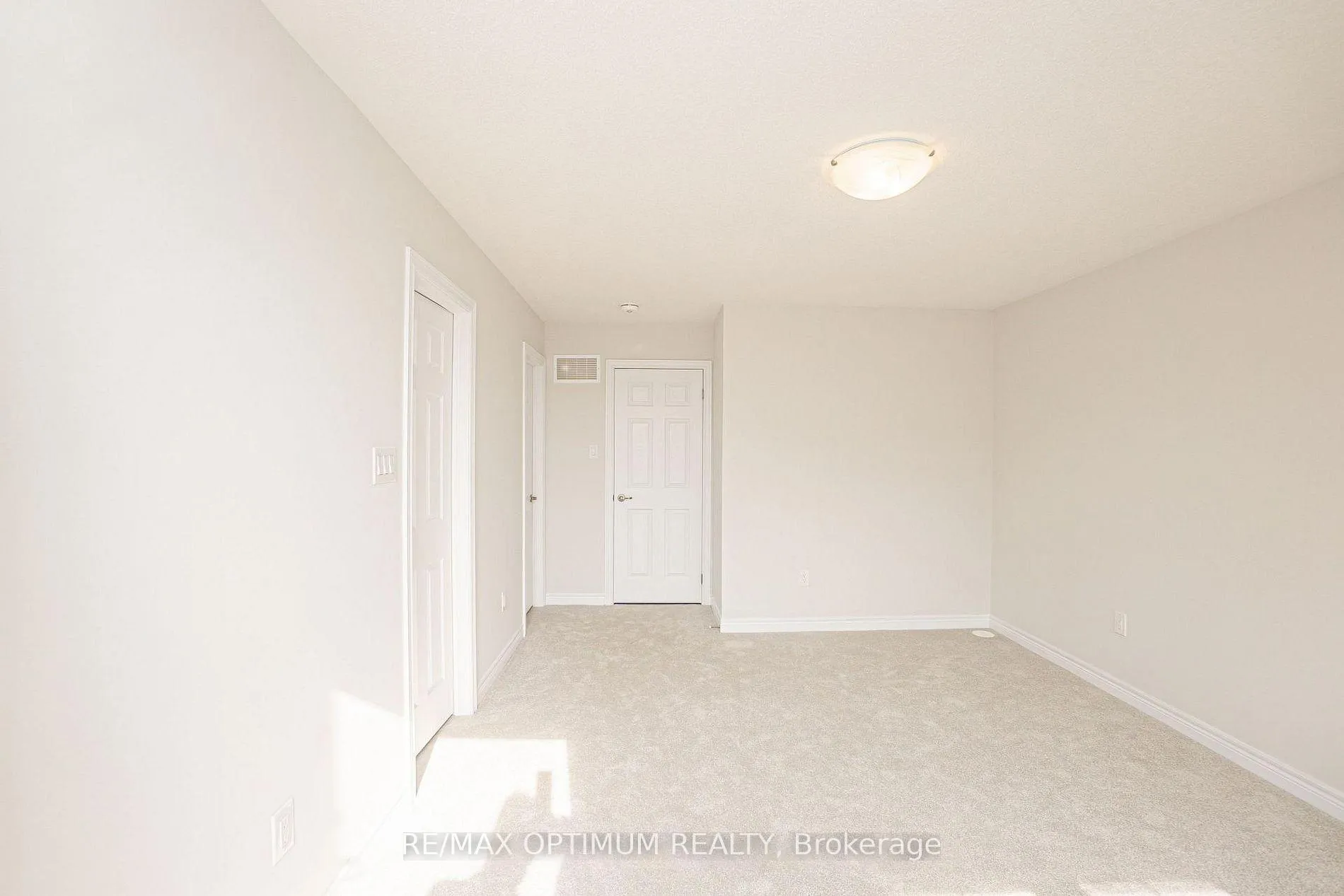 Photo 18 of 70 Keyworth Crescent, Brampton, Sandringham-Wellington North — HOMEH
