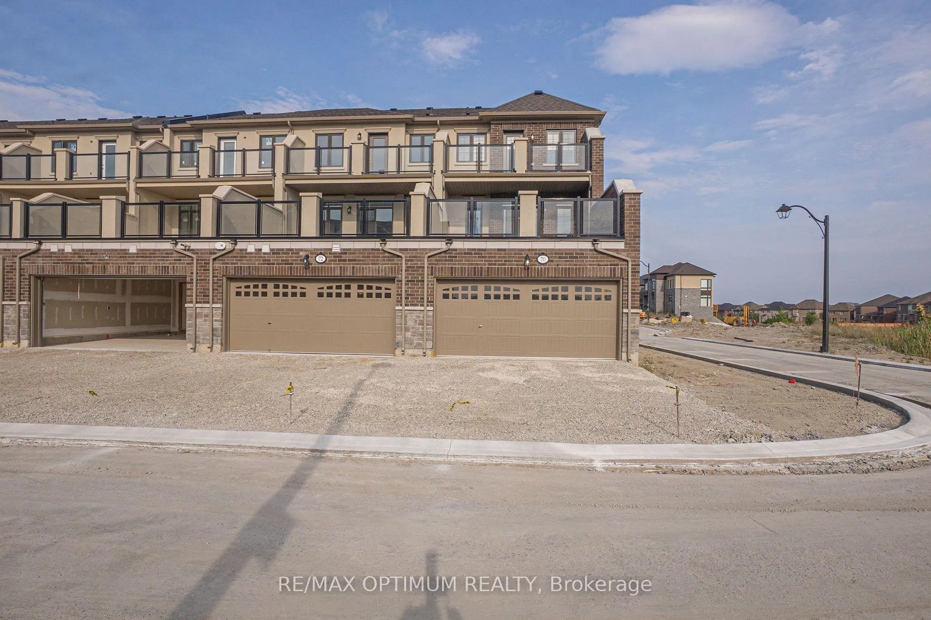 Photo 21 of 70 Keyworth Crescent, Brampton, Sandringham-Wellington North — HOMEH
